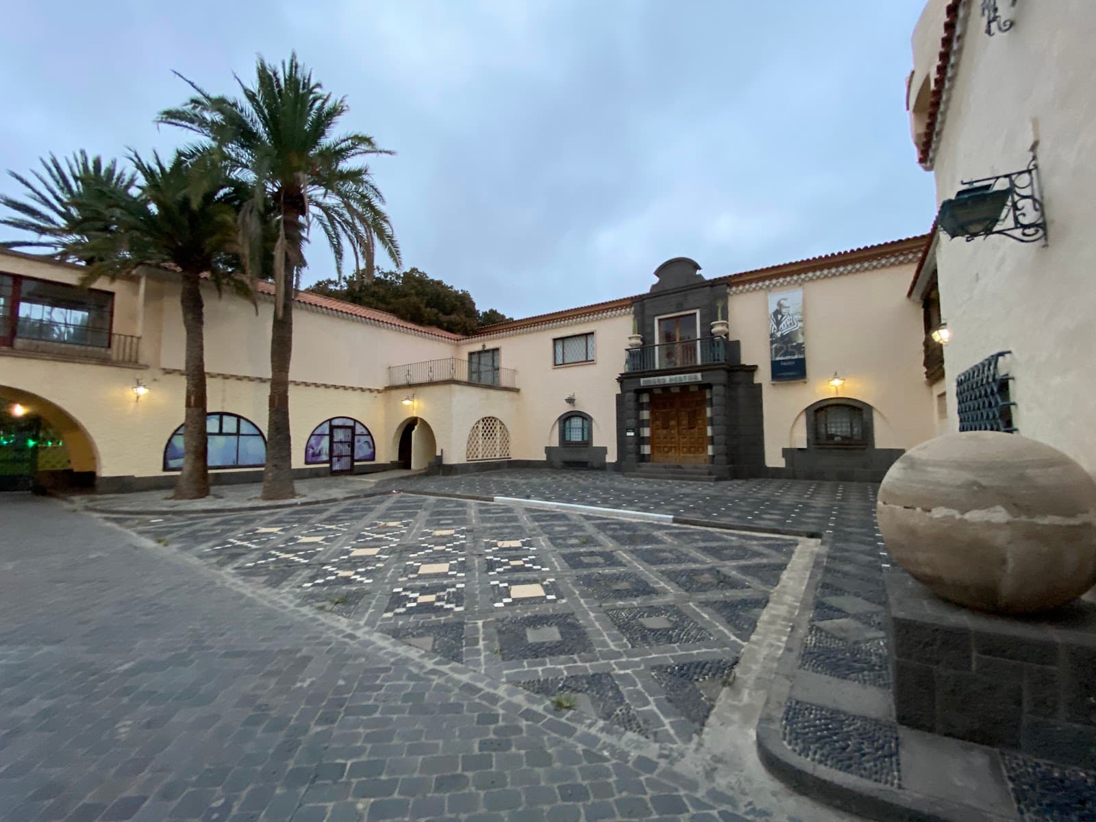 Pueblo Canario - Image 1