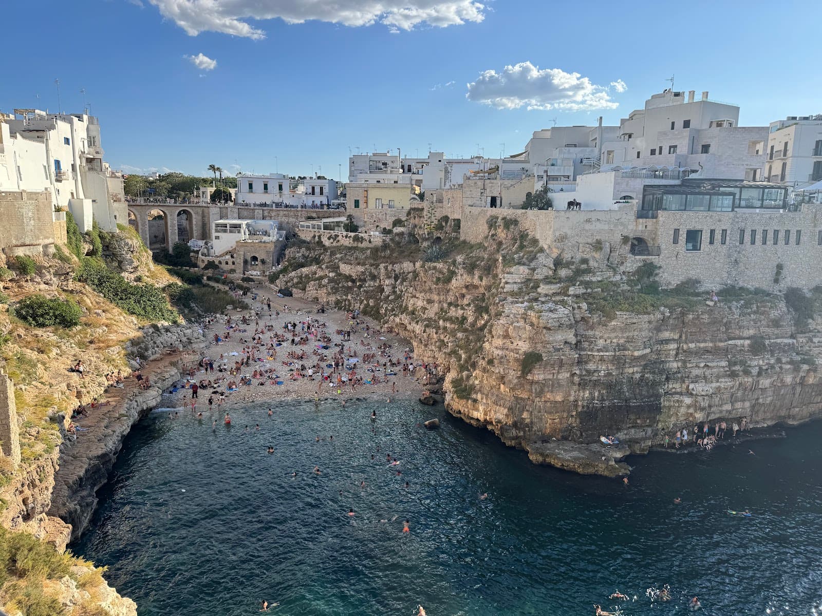 Poetry on the Walls (Poesia sui muri) - Image 1