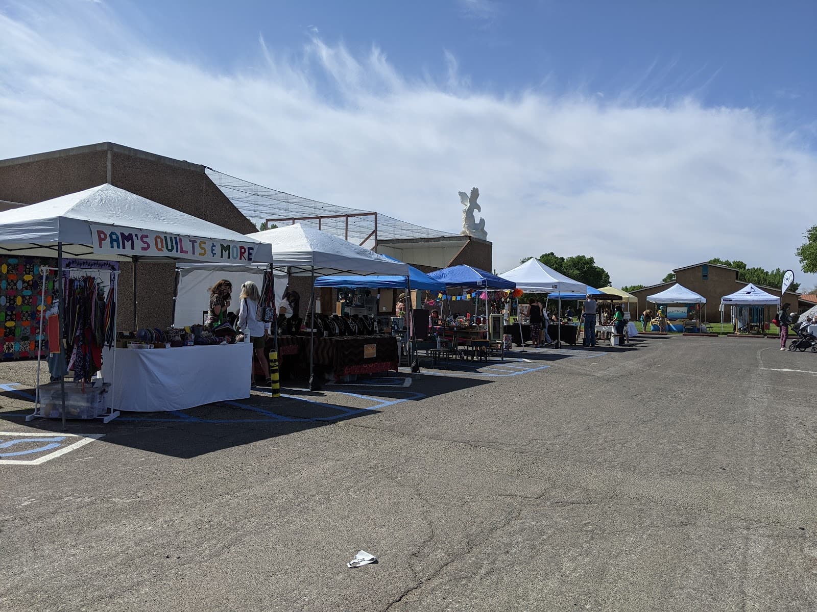 Los Ranchos Growers' Market - Image 1