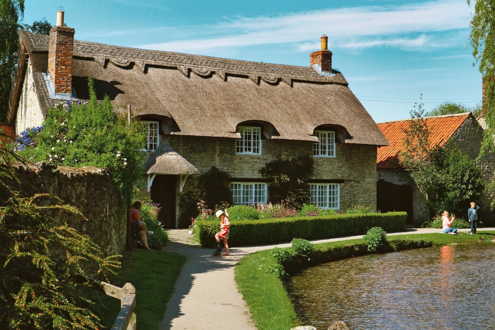 Thornton-le-Dale - Image 1