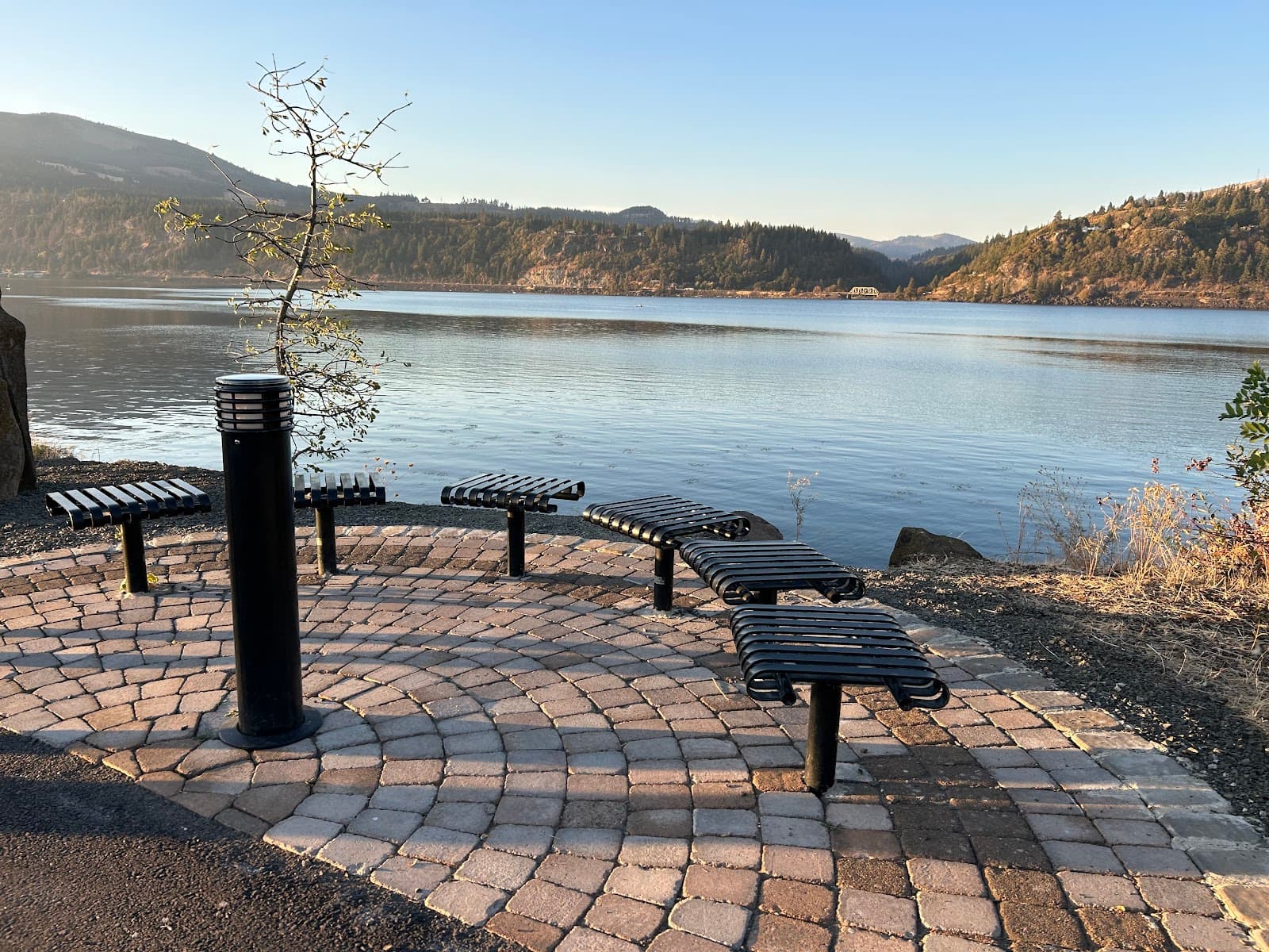 Hood River Waterfront - Image 1