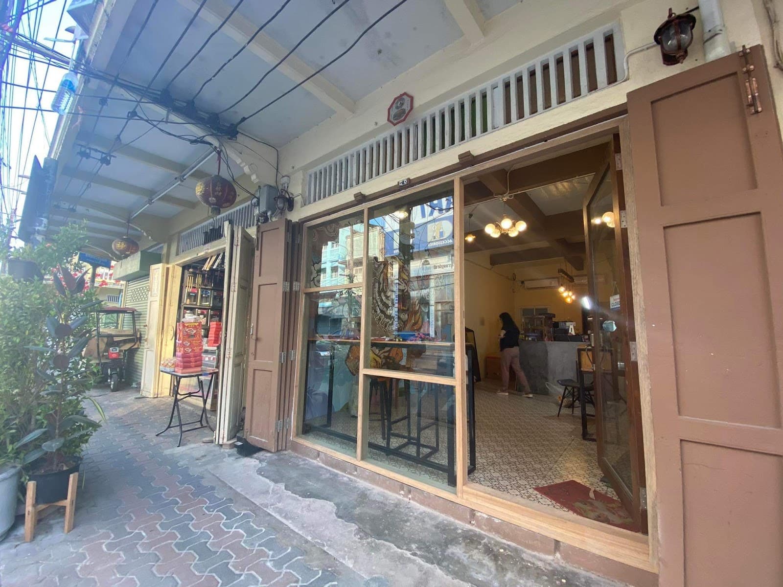 Surat Thani Old Town (Na Mueang Rd) - Image 1