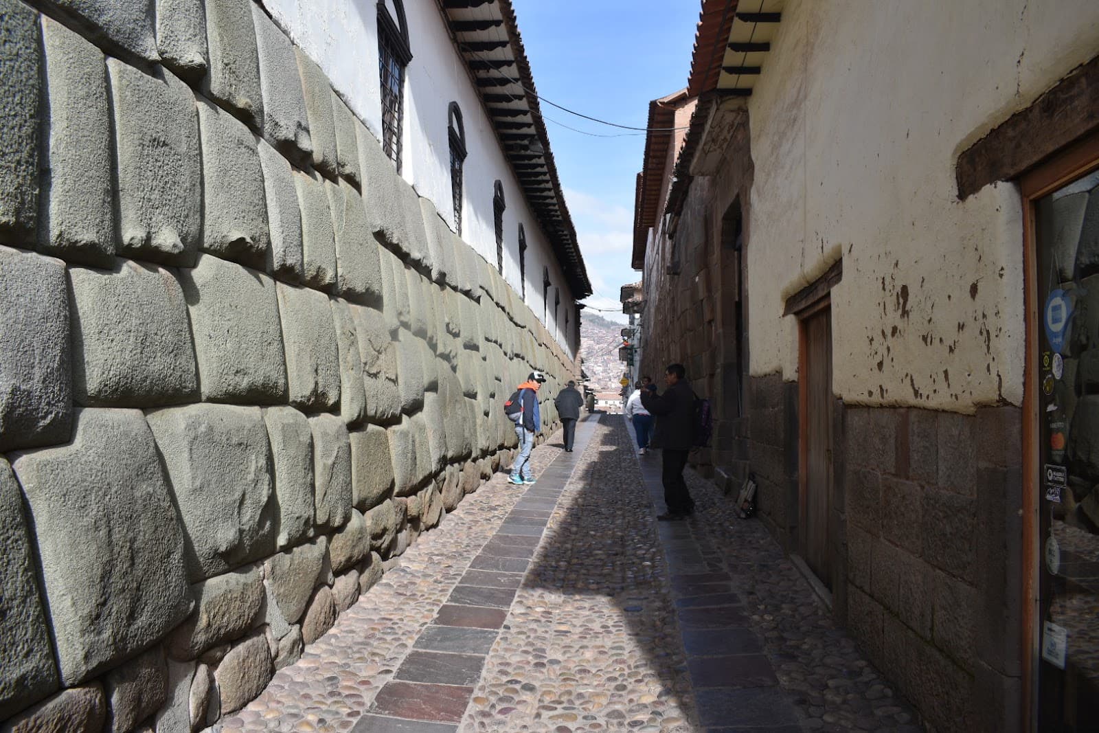 Hatun Rumiyoc Street - Image 1