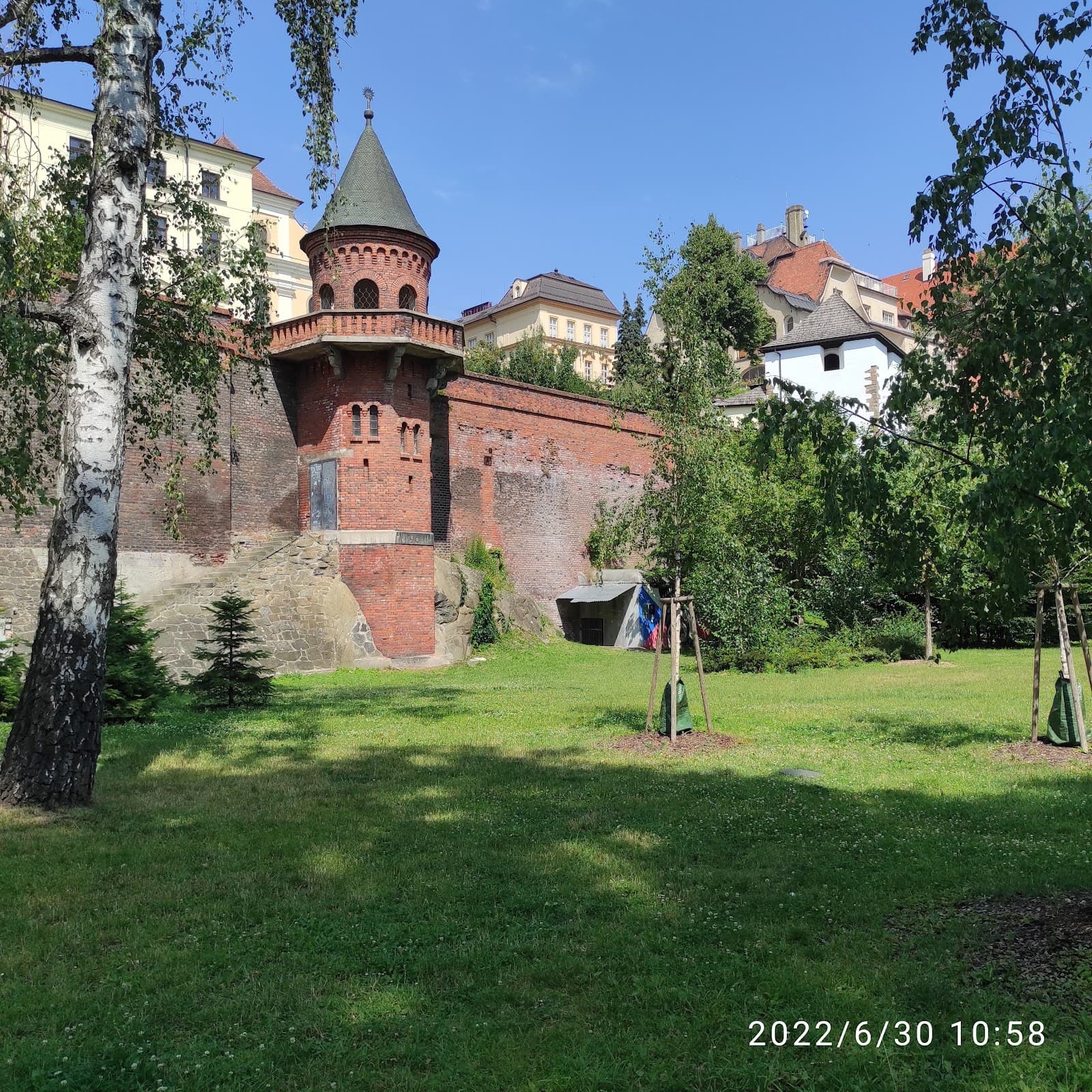 Bezručovy Sady - Image 1