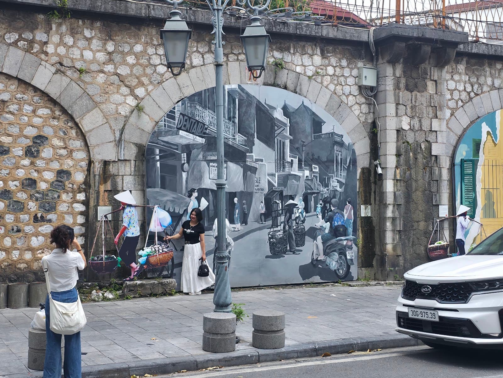 Phung Hung Mural Street - Image 1