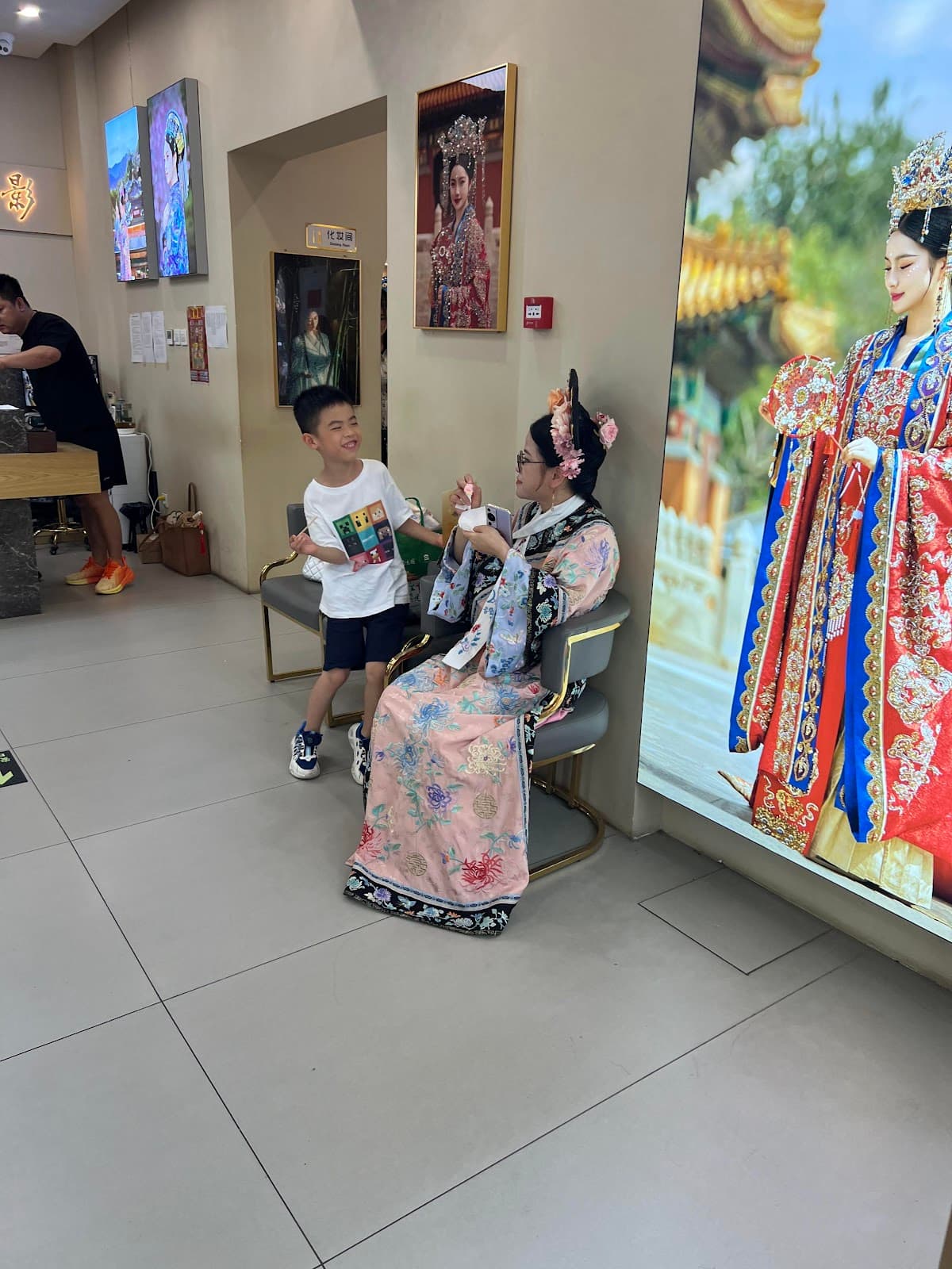 Donghuamen Night Market Beijing - Image 1