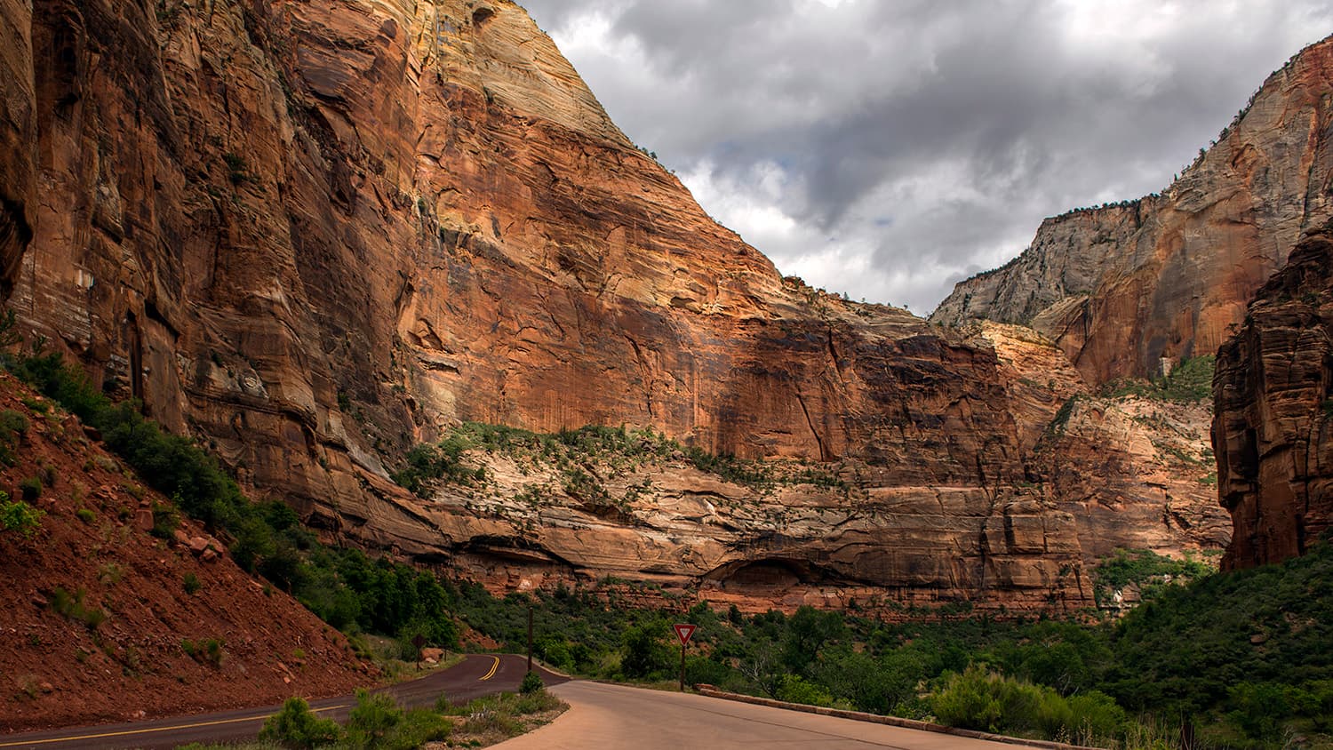 Zion Canyon Scenic Drive - Image 1