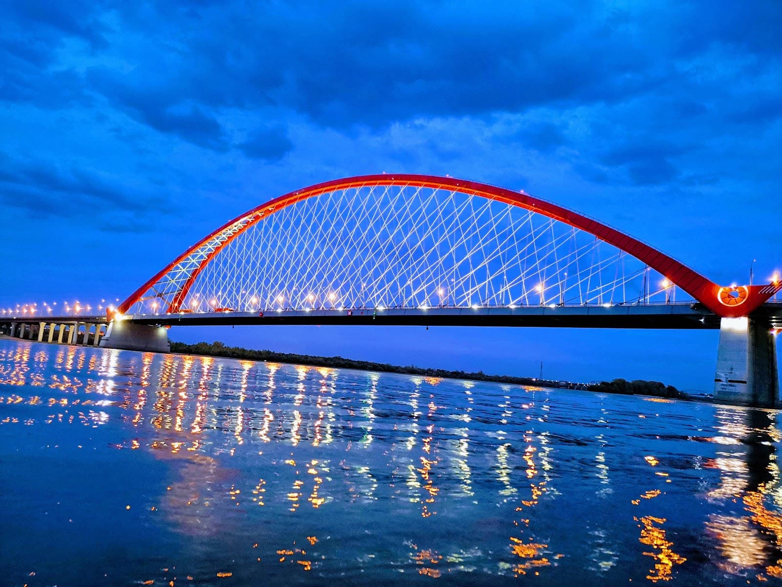 Bugrinskaya Roshcha Park - Image 1