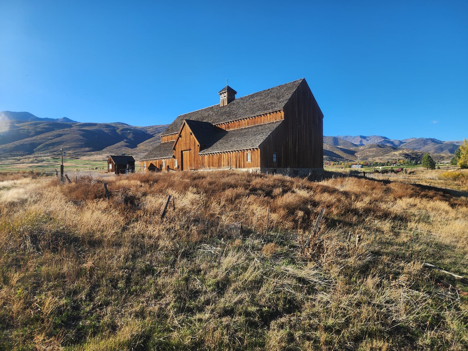 Historic Tate Barn - Image 1