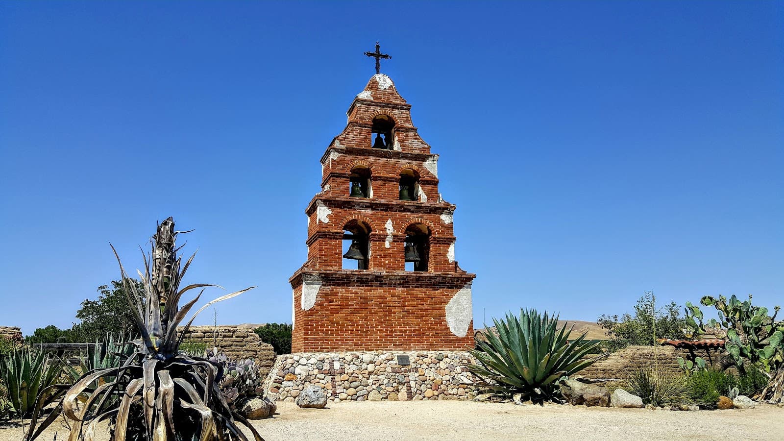 Mission San Miguel Arcángel - Image 1