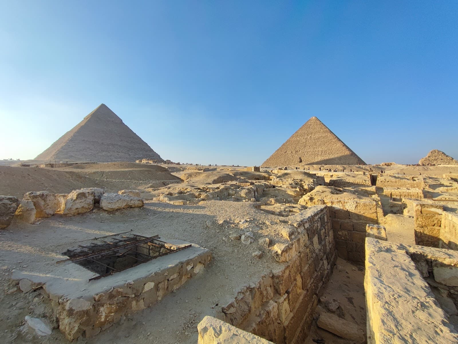 Pyramid of Khentkaus I - Image 1