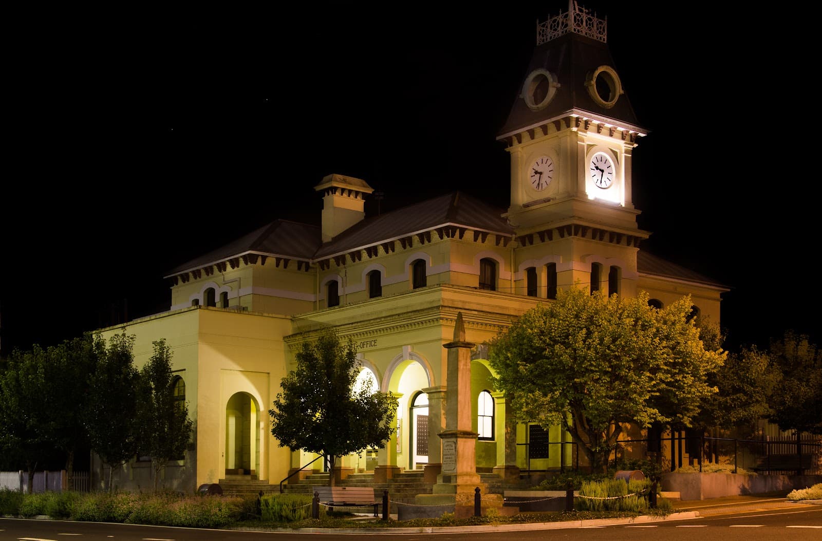 Tenterfield Post Office - Image 1