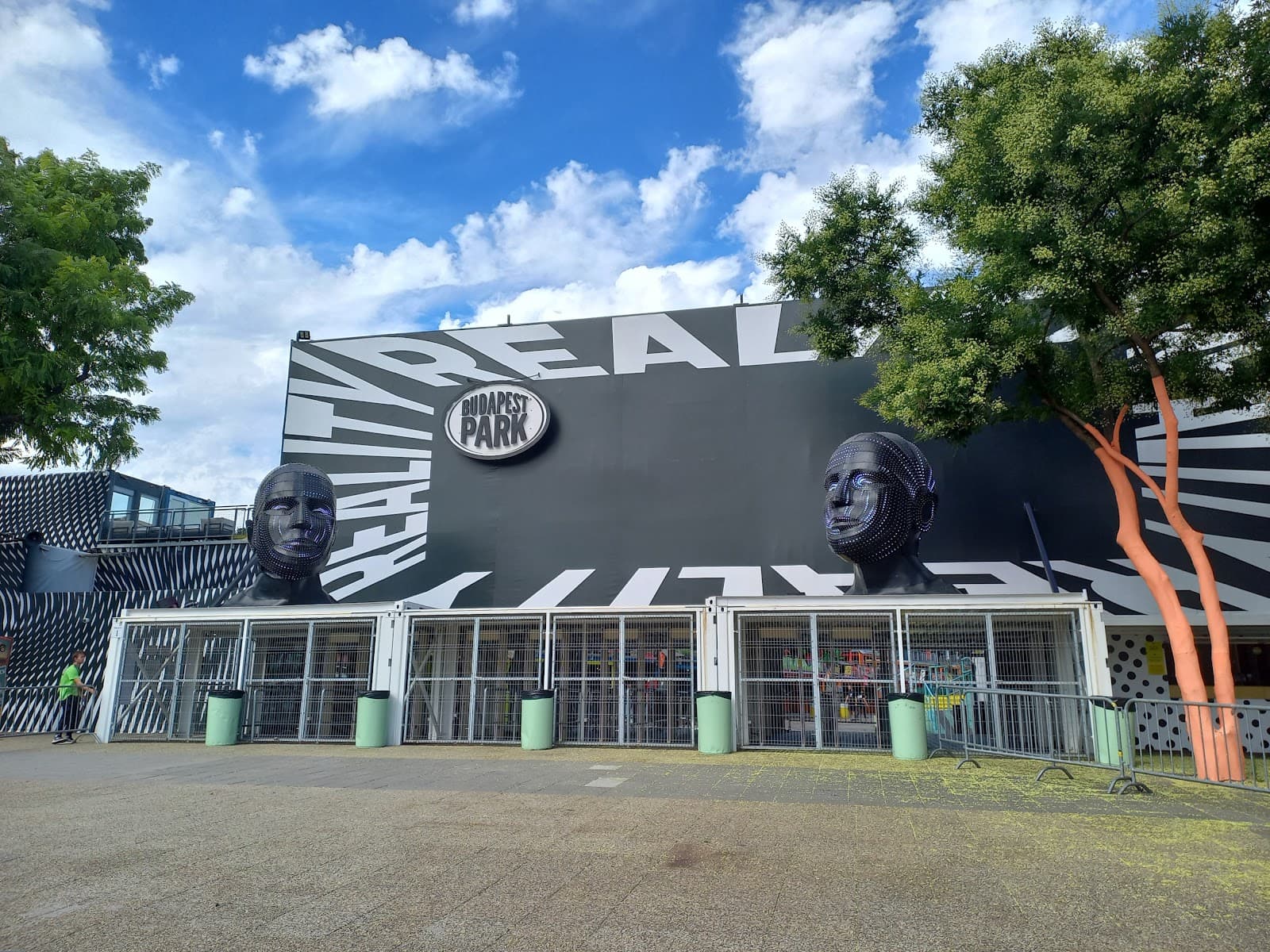 Budapest (various venues) - Image 1