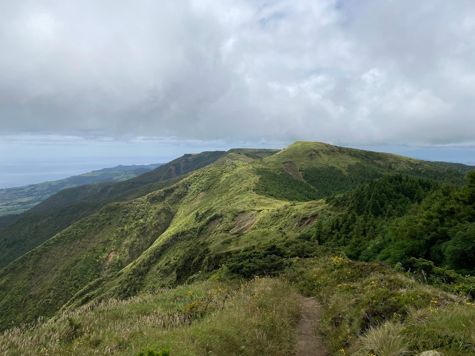 Pico da Vara Trail São Miguel Azores - Image 1