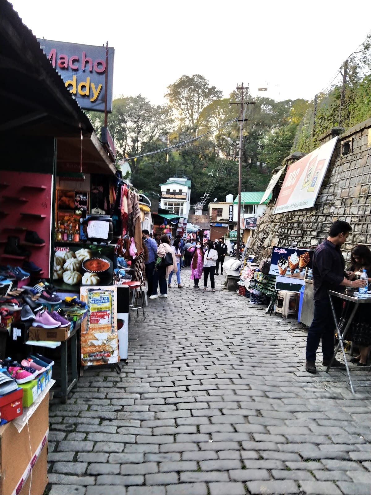 Lower Mall Road - Image 1