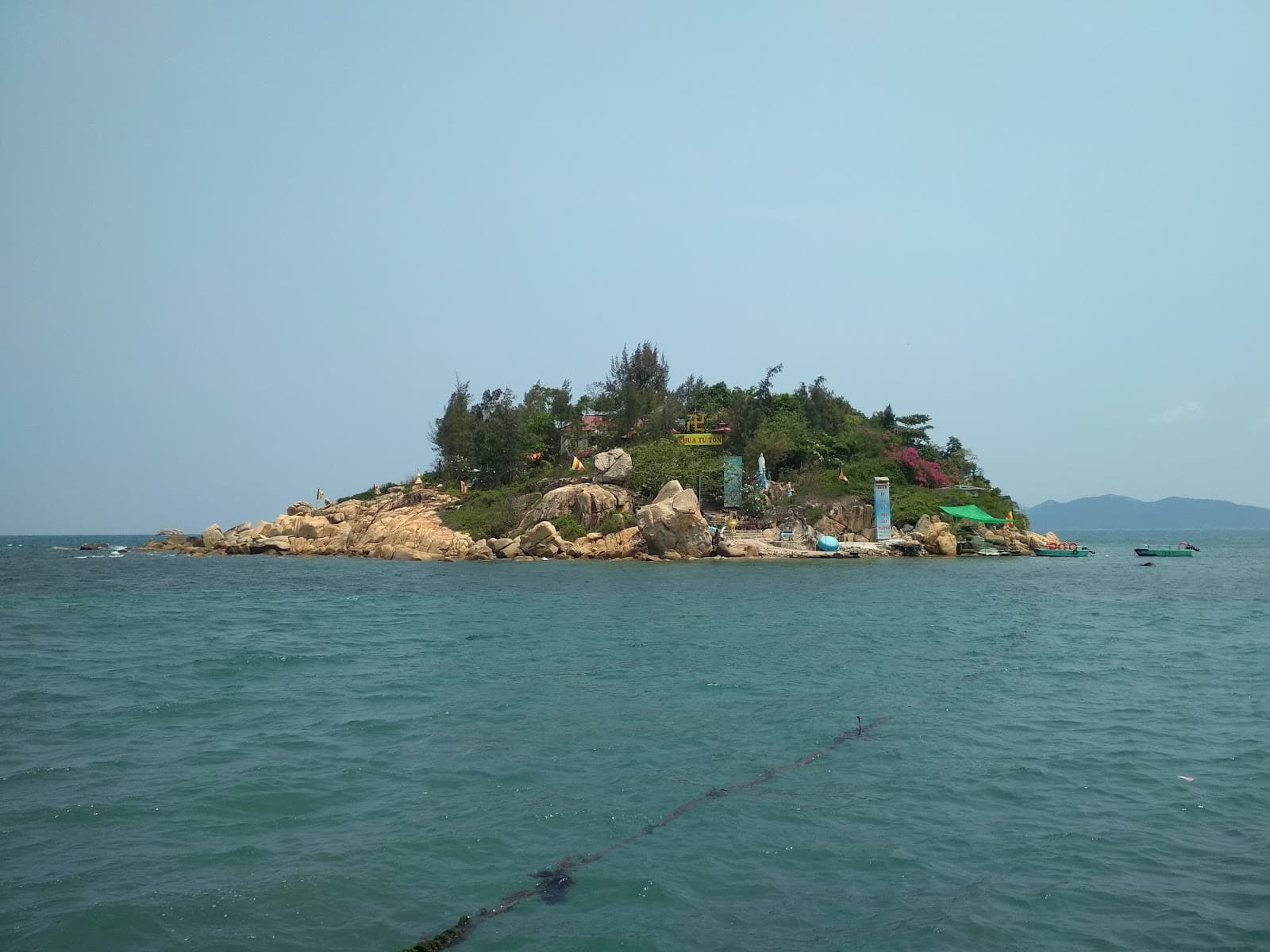 Hon Do Pagoda - Image 1