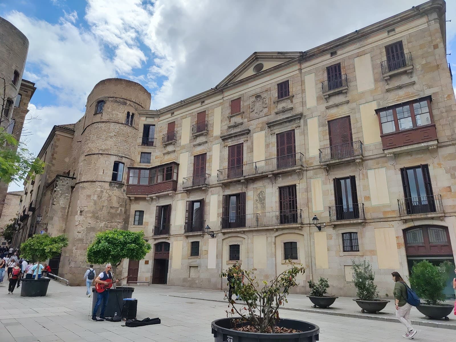 Plaça de la Torre Romana - Image 1