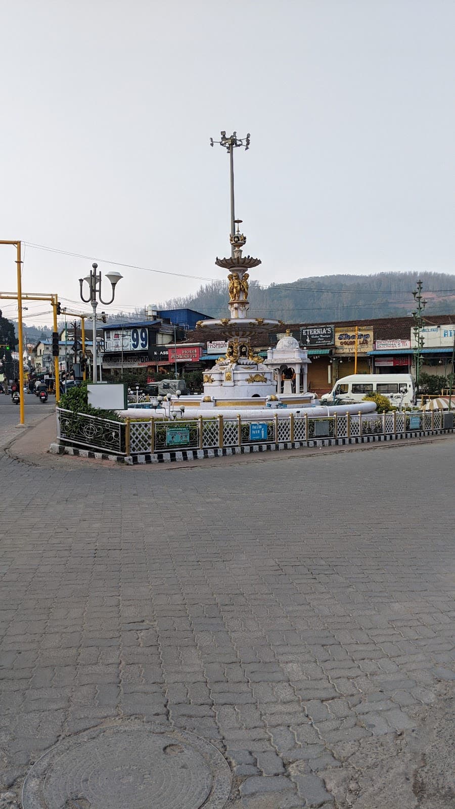 Charing Cross & Ooty Market Ooty - Image 1