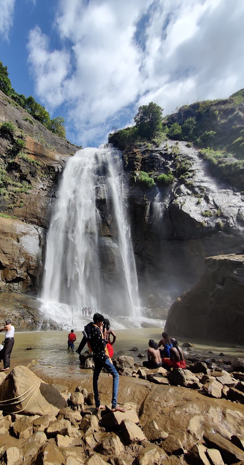 Agaya Gangai Falls Kolli Hills - Image 1