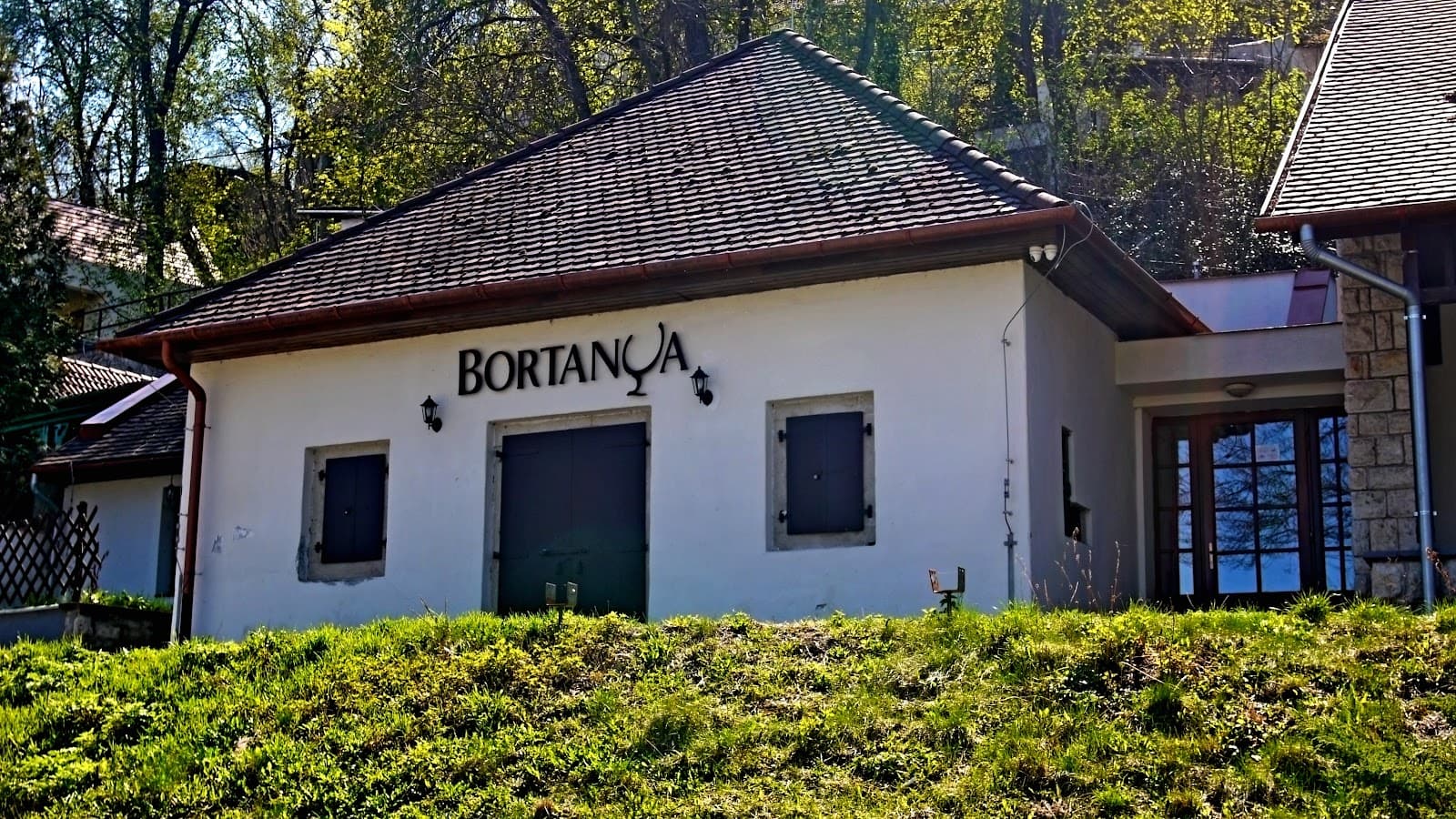 Avas Wine Cellar District - Image 1