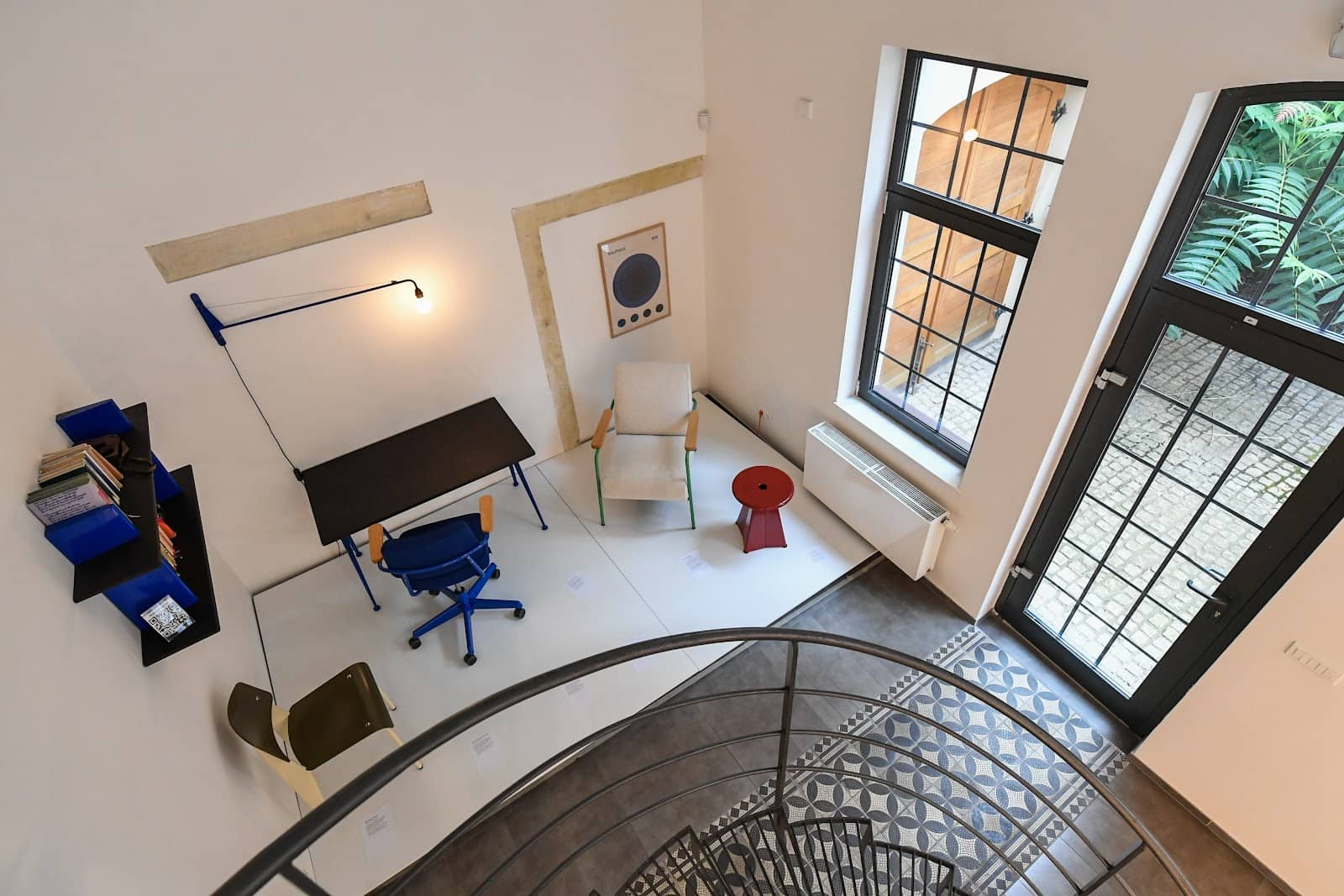 The Danish Chair: An International Affair