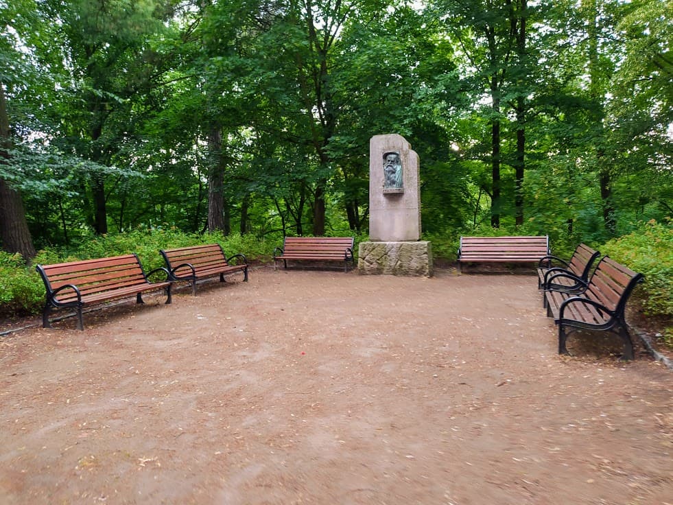 Holeckovy Sady Park - Image 1