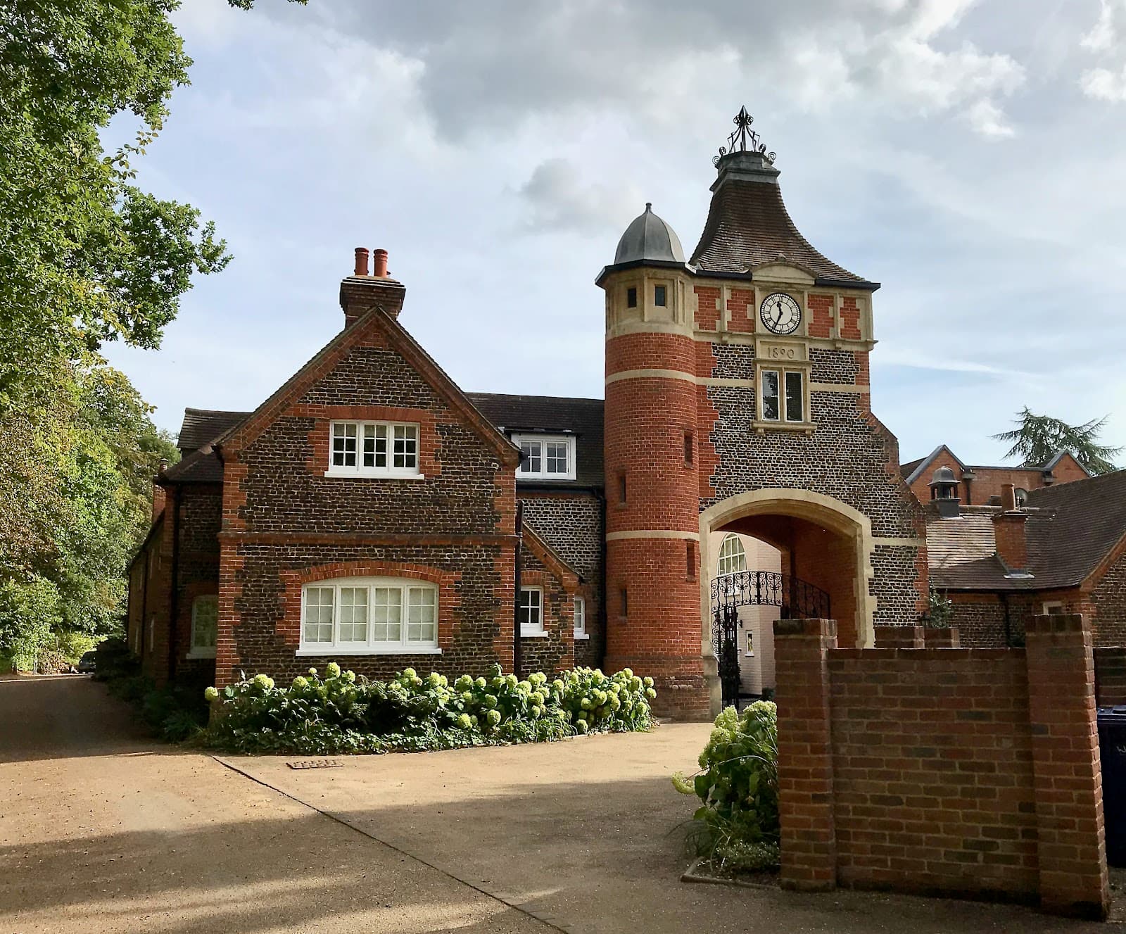 Moor Park Heritage Trail - Image 1