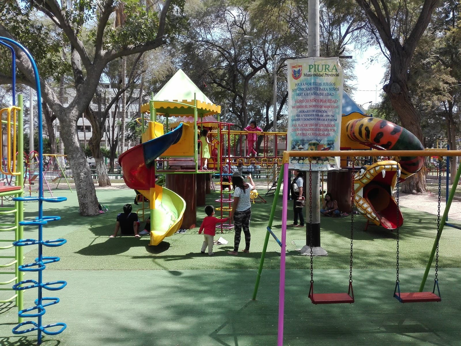 Parque Miguel Cortés (Parque Infantil) - Image 1