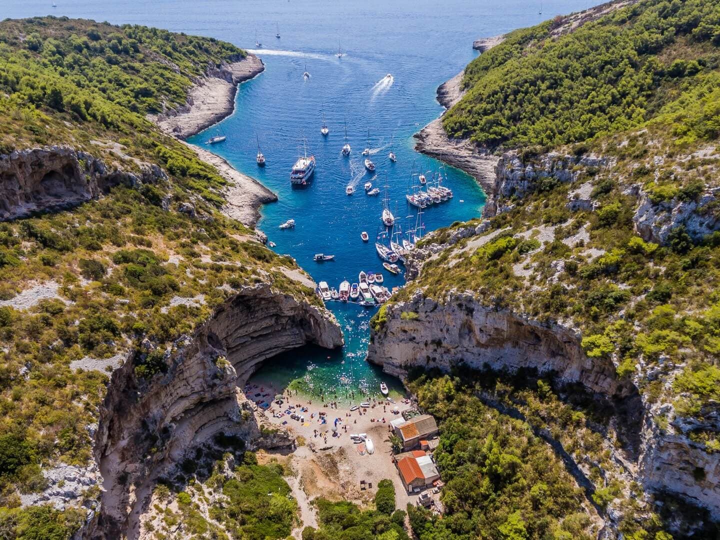 Stiniva Bay Vis - Image 1