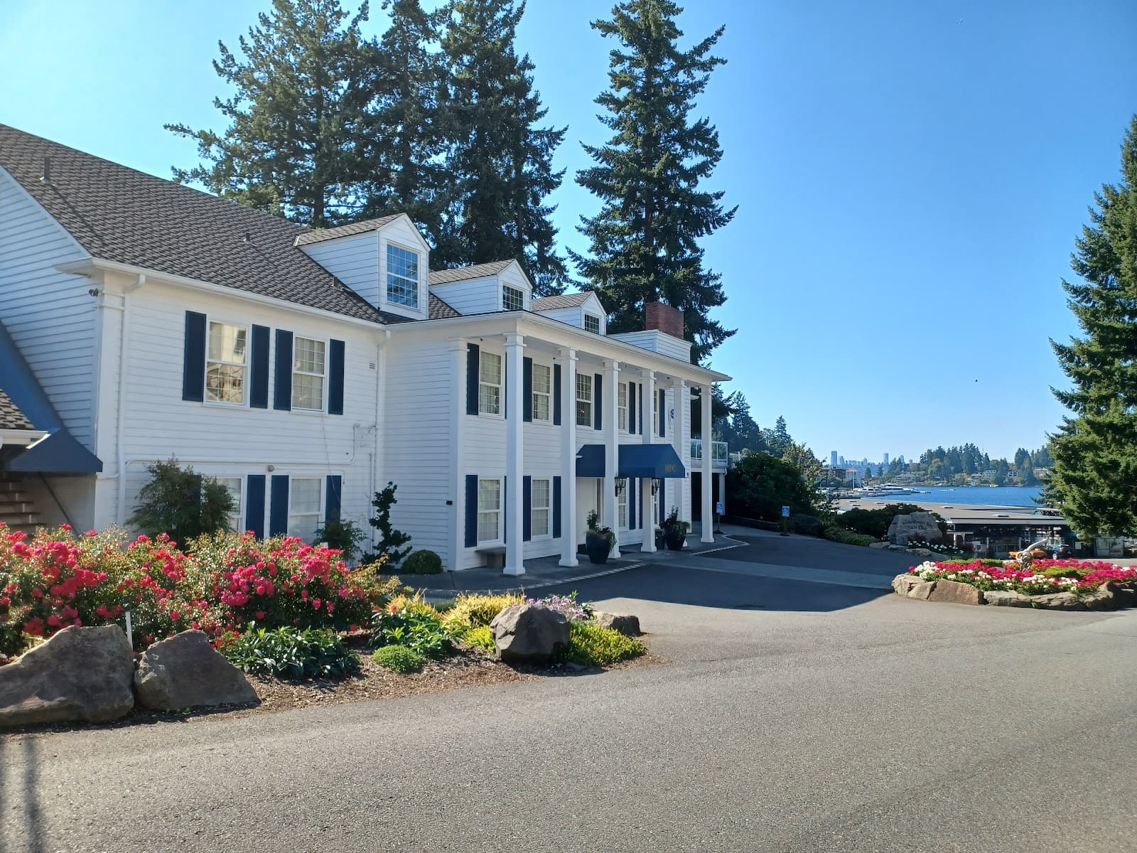 Meydenbauer Bay Marina - Image 1