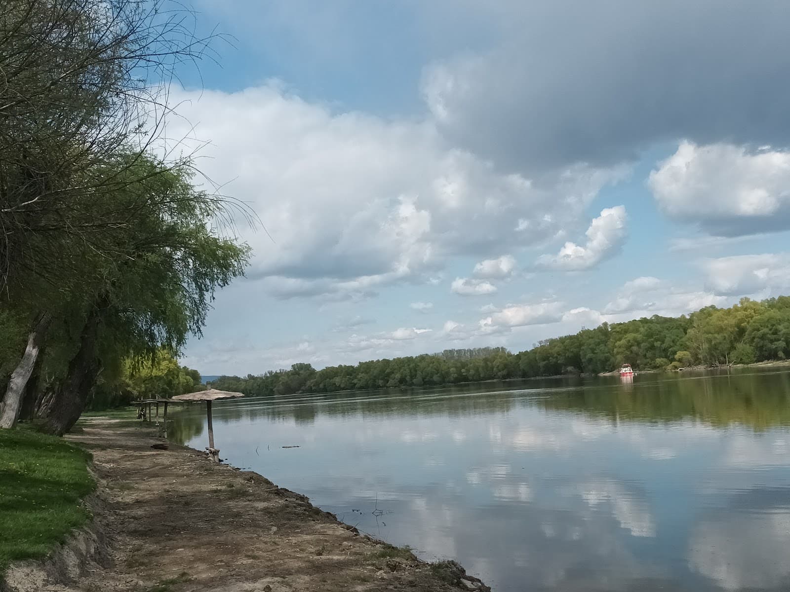 Papsziget Recreation Area - Image 1