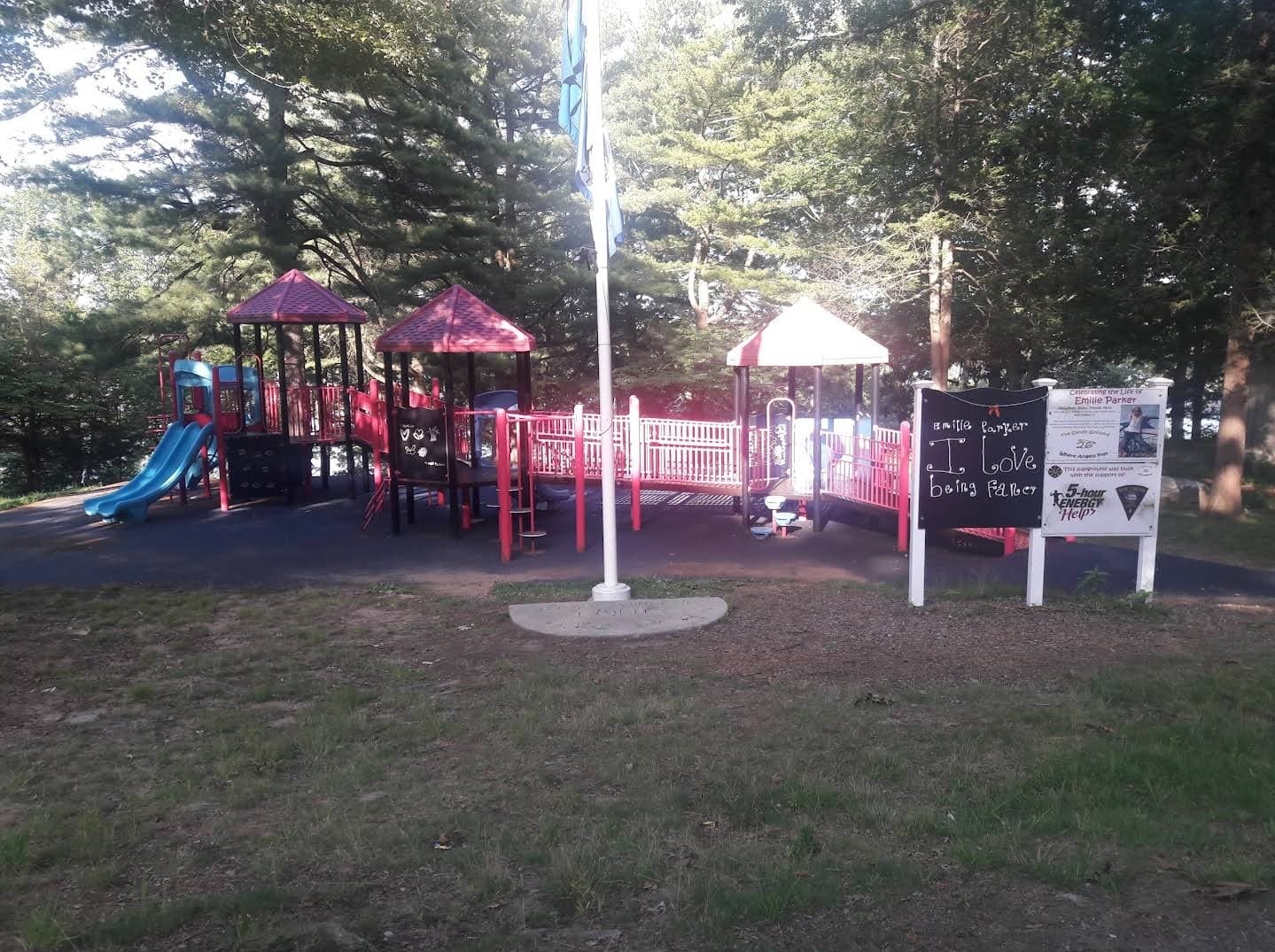 Riverside Park - Image 1