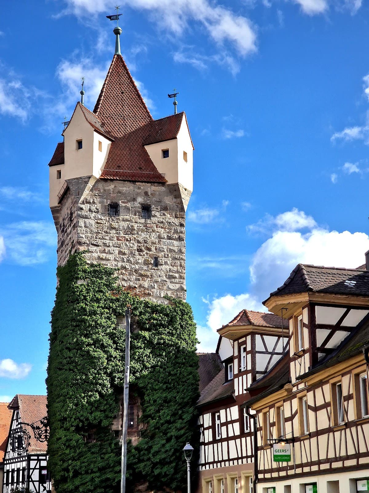 Herzogenaurach Old Town (day trip) - Image 1