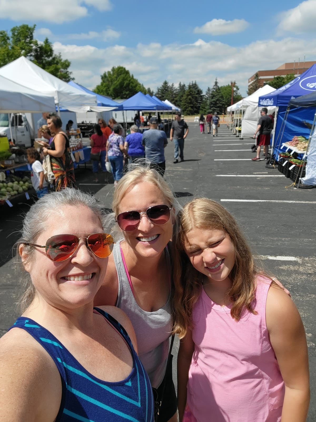 Apple Valley Farmers Market - Image 1