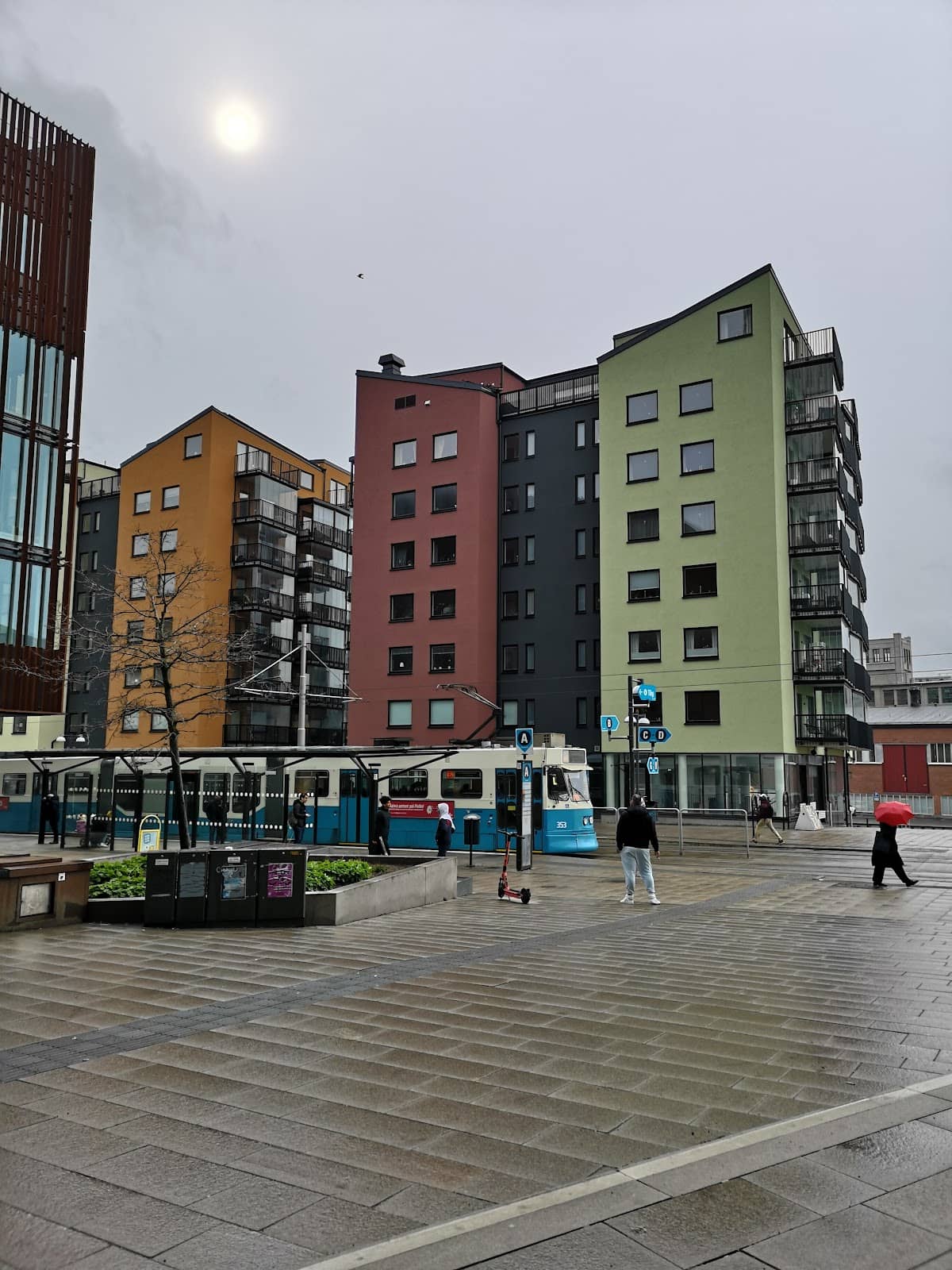 Local Cafes & Eateries