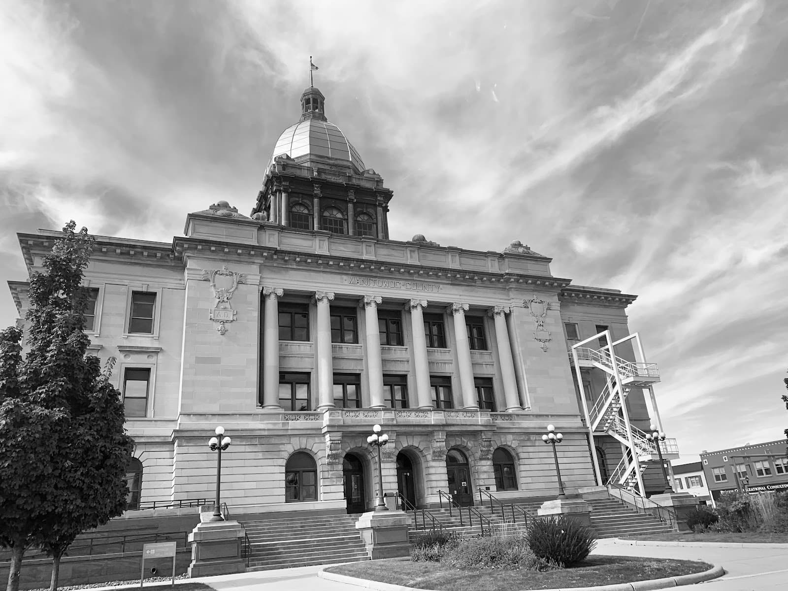 Manitowoc County Courthouse - Image 1