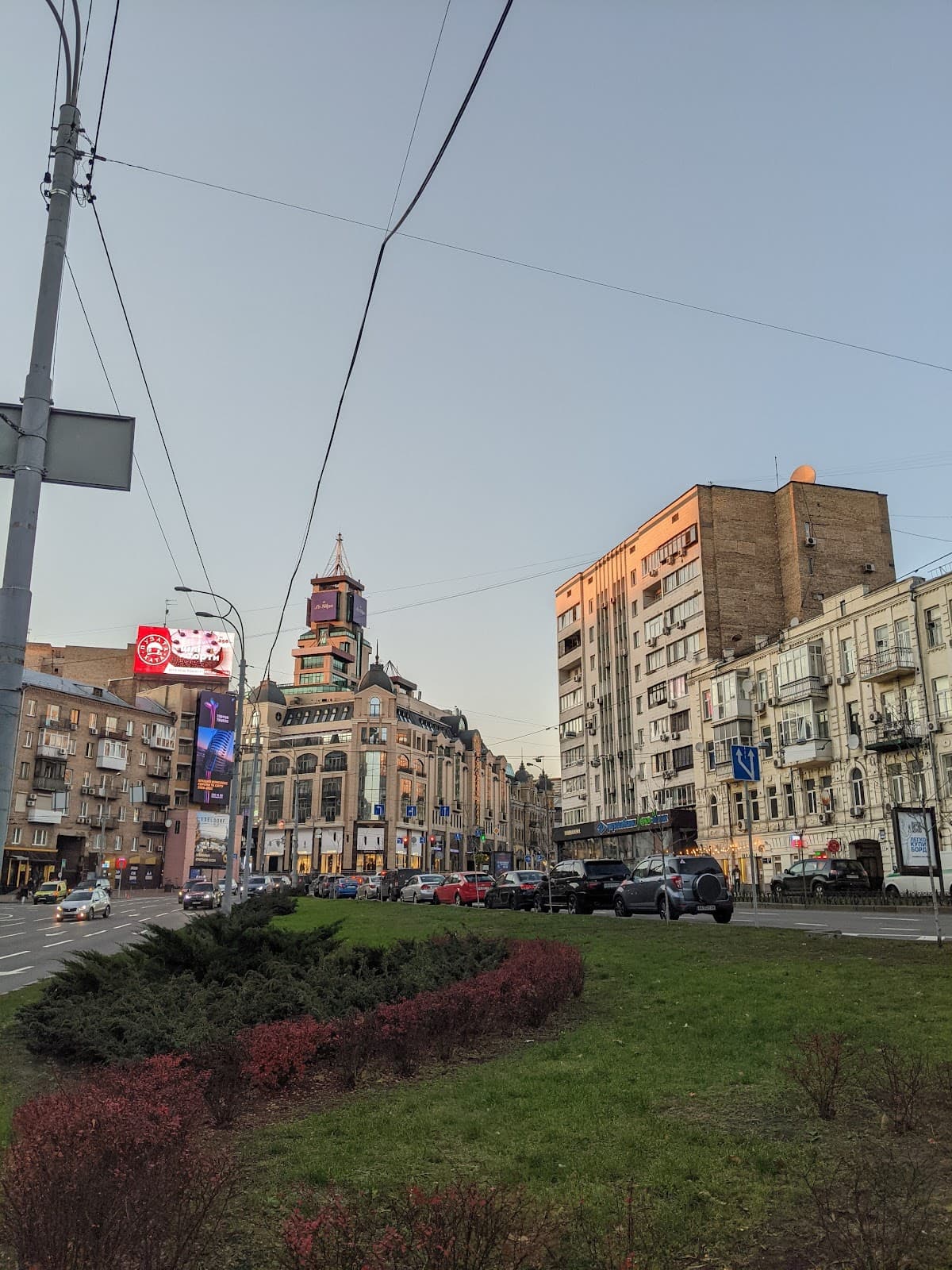 Bessarabka neighborhood - Image 1