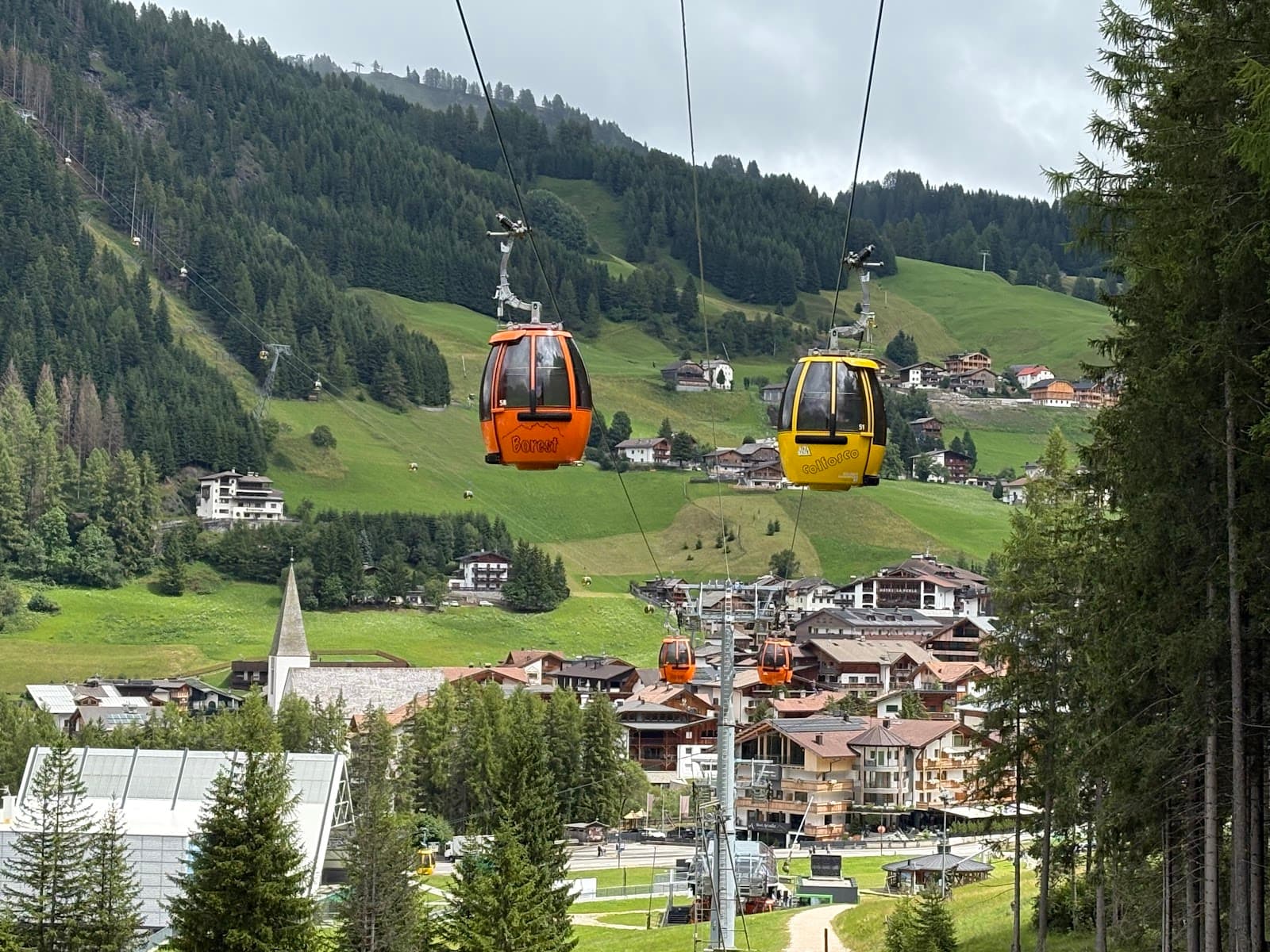Borest Gondola (Corvara–Colfosco) - Image 1