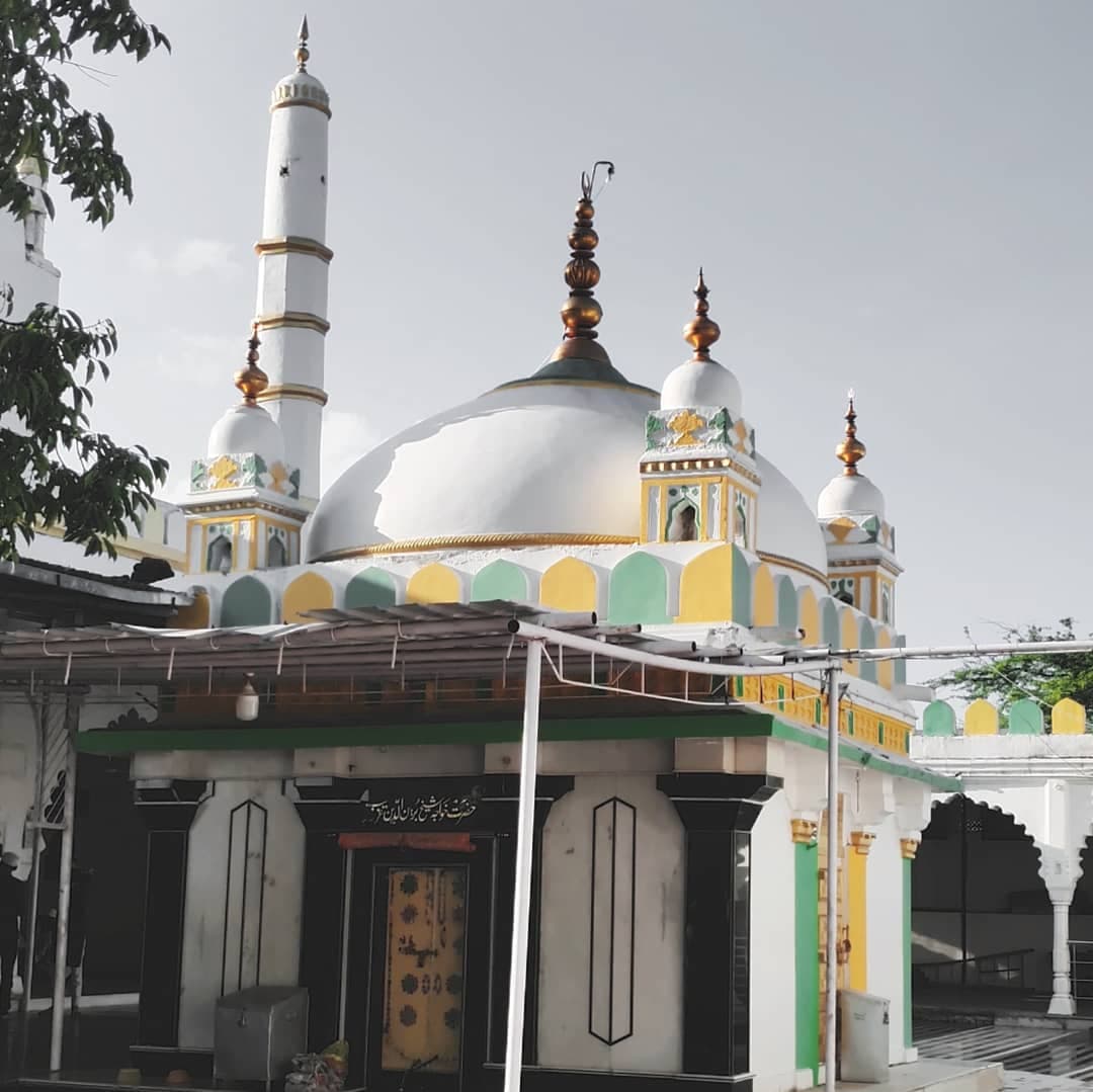 Dargah Burhan-ud-Din Gharib - Image 1