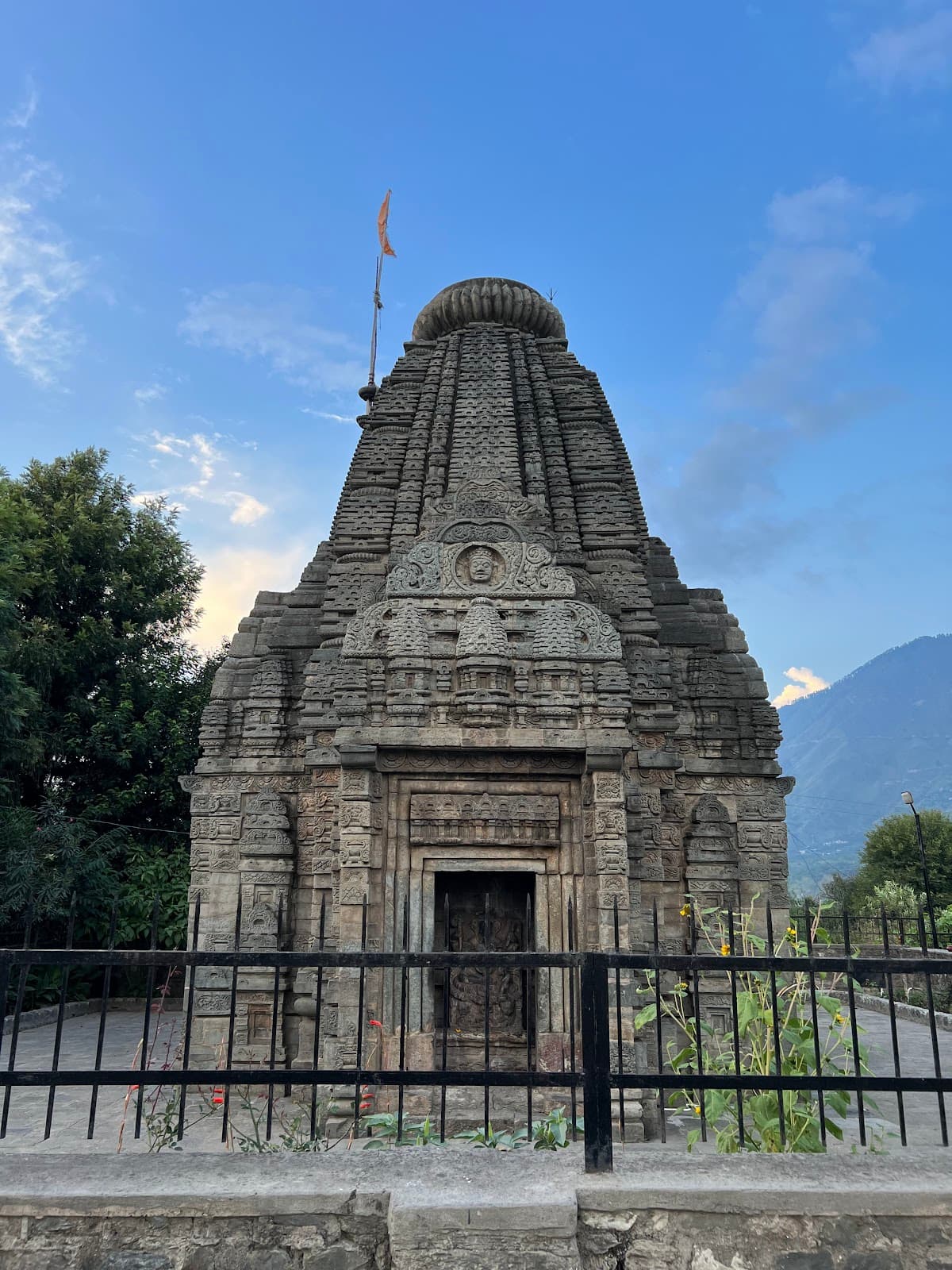 Basheshwar Mahadev Temple Bajaura - Image 1