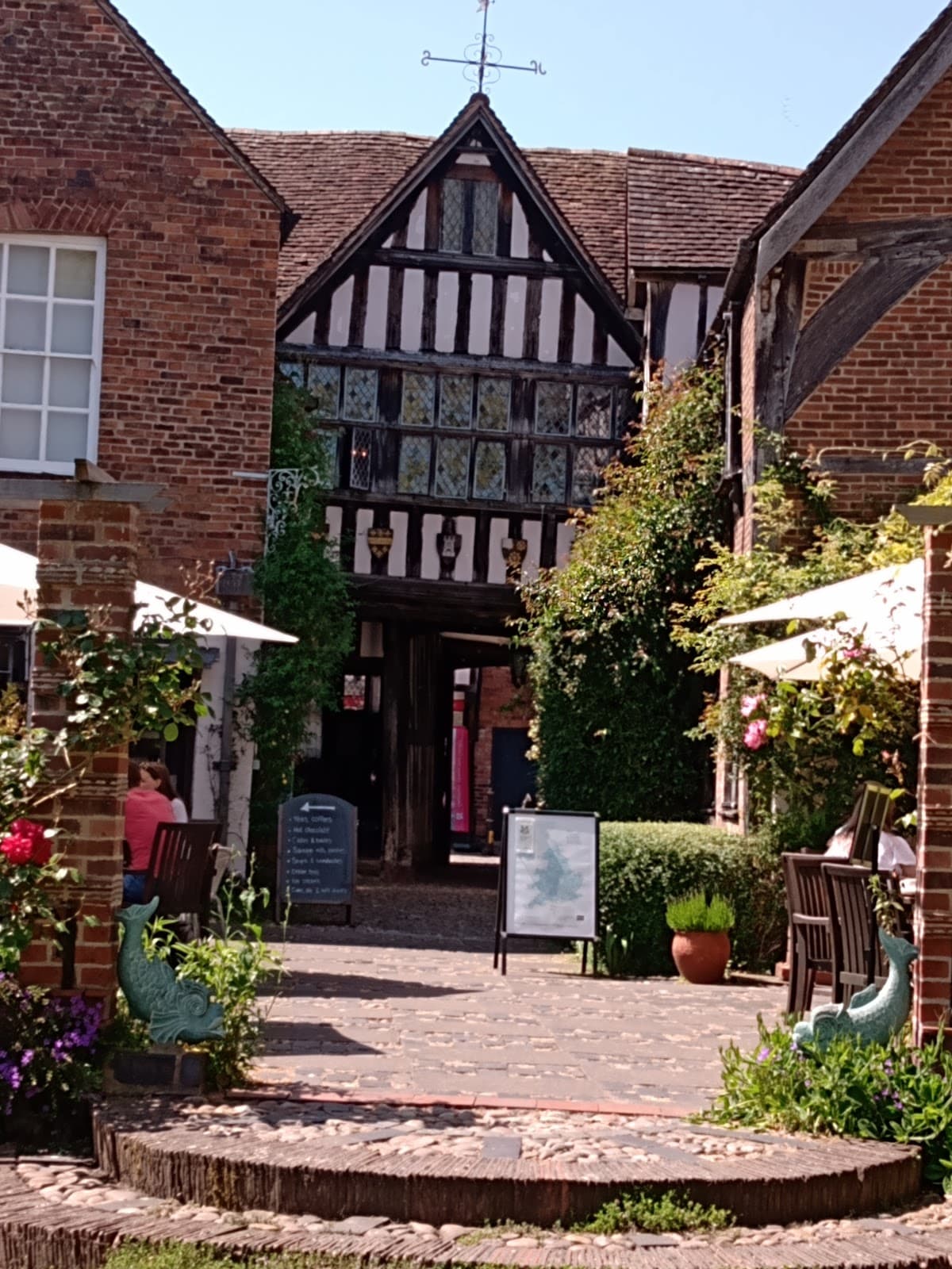 Greyfriars House and Garden - Image 1