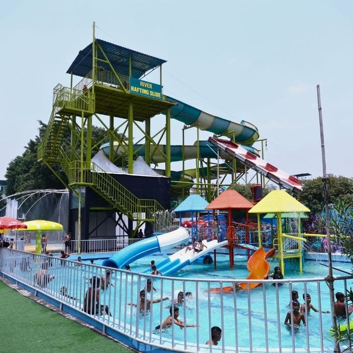 Drizzling Land Water Park - Image 1
