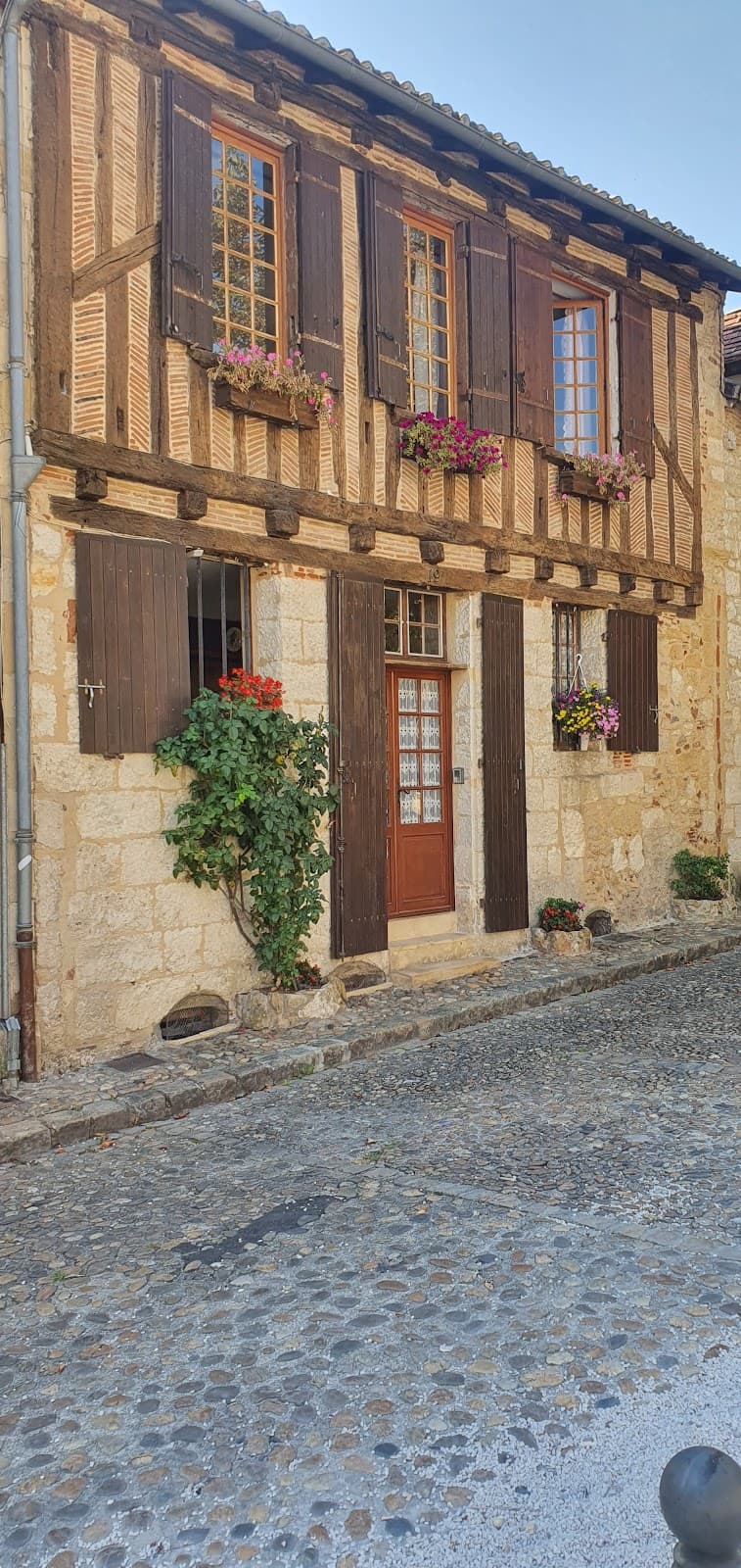 Old Town (Vieille Ville de Bergerac) - Image 1