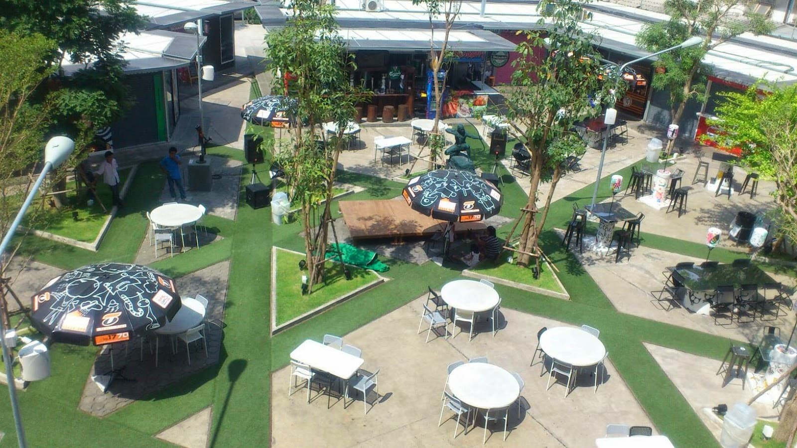 W District - Image 1