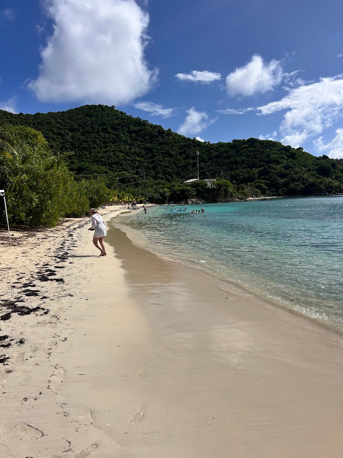 Hansen Bay Beach - Image 1