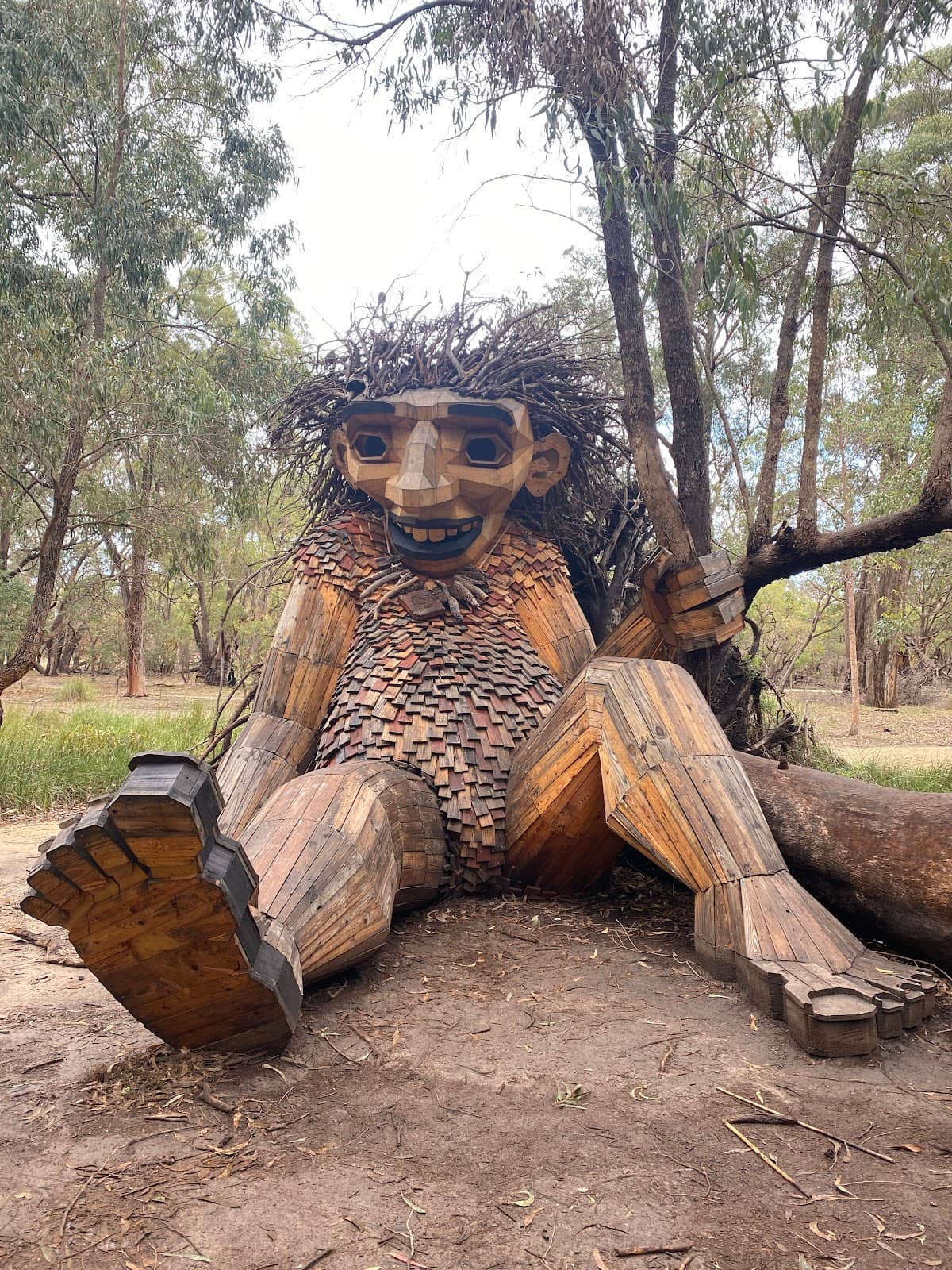 The Giant Holding a Tree