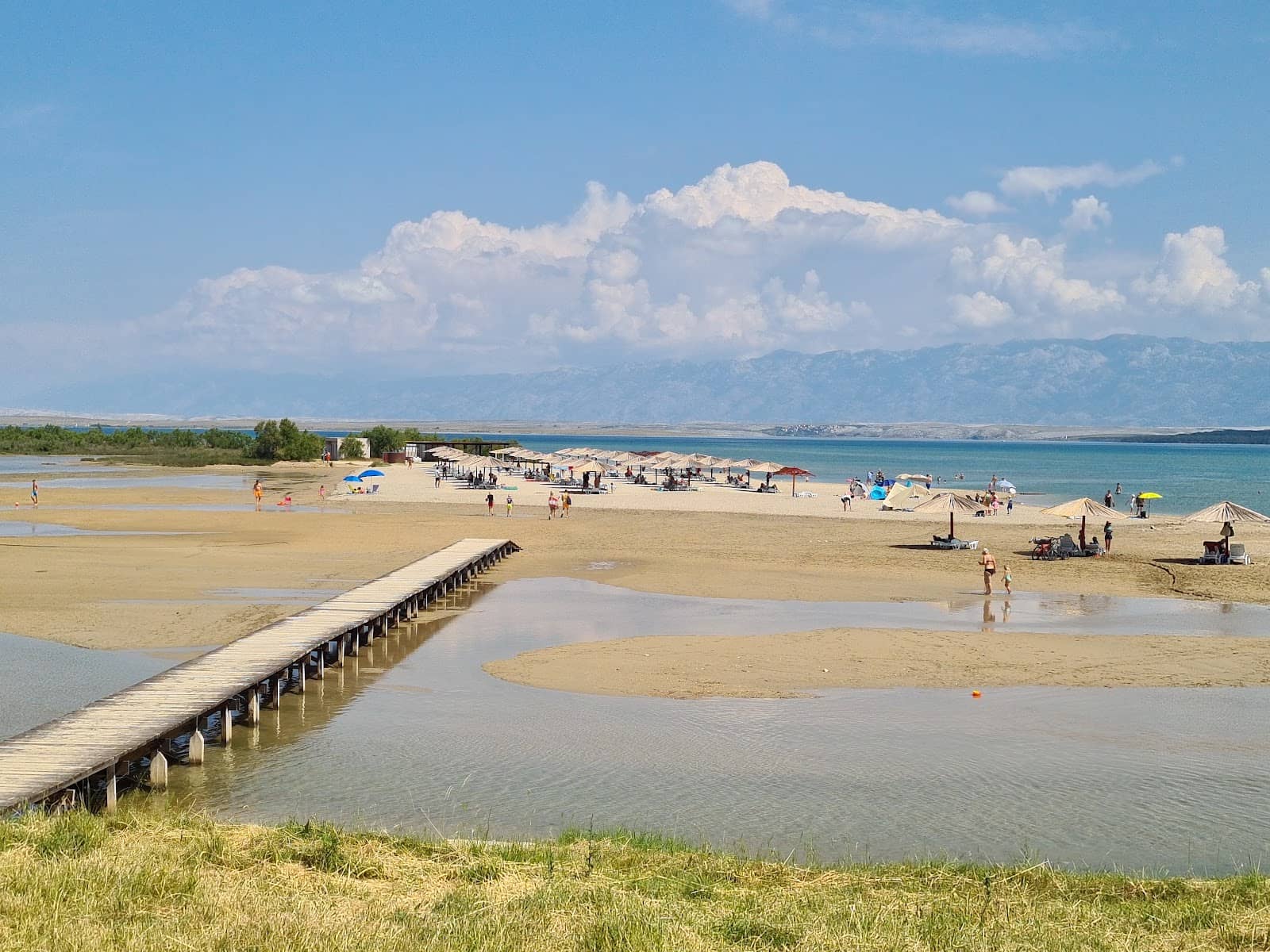 Family-Friendly Shallow Waters