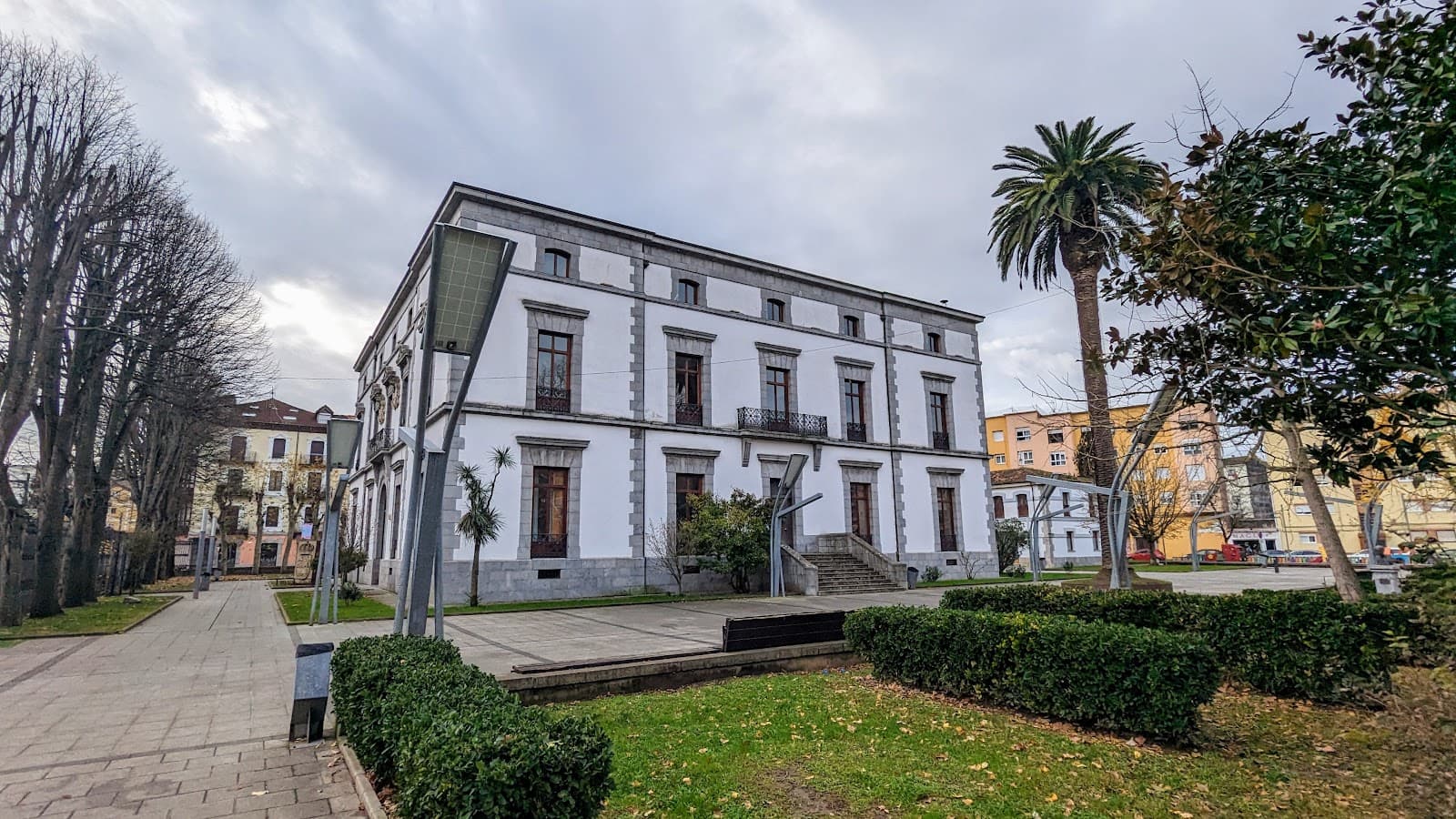 Palacio de Manzanedo (Town Hall) - Image 1