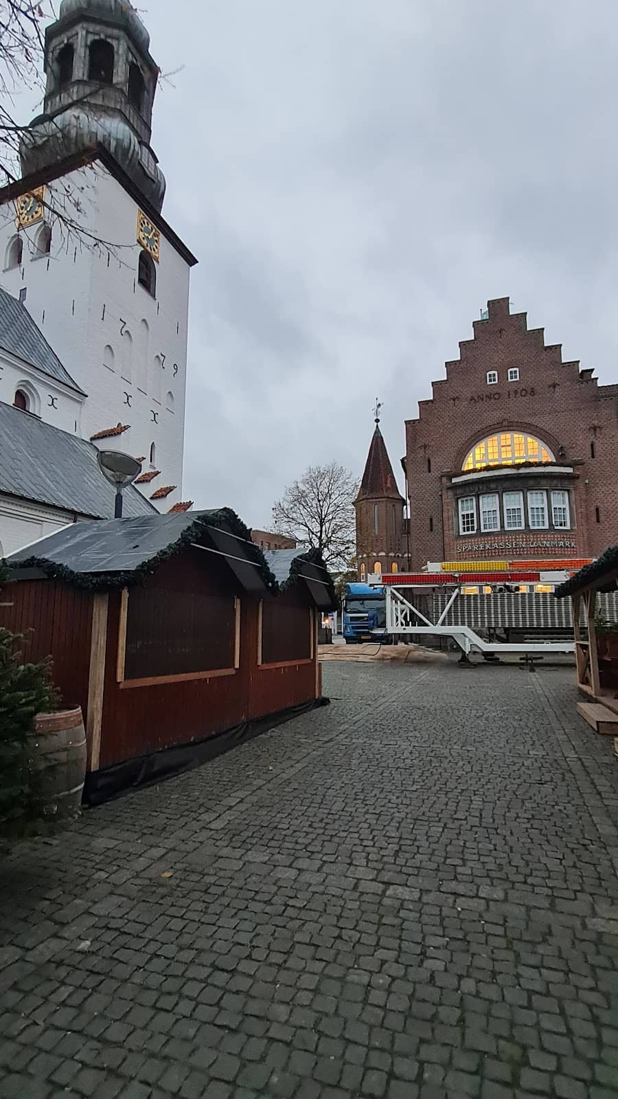 Charming Cafes and Eateries