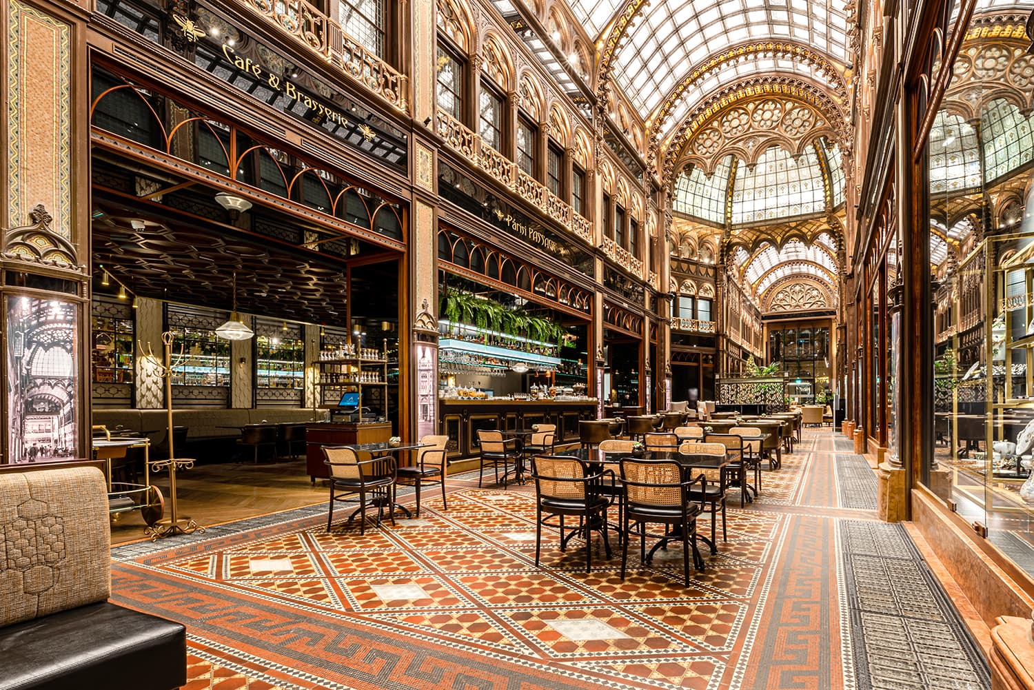Párisi Passage Café & Brasserie - Image 1